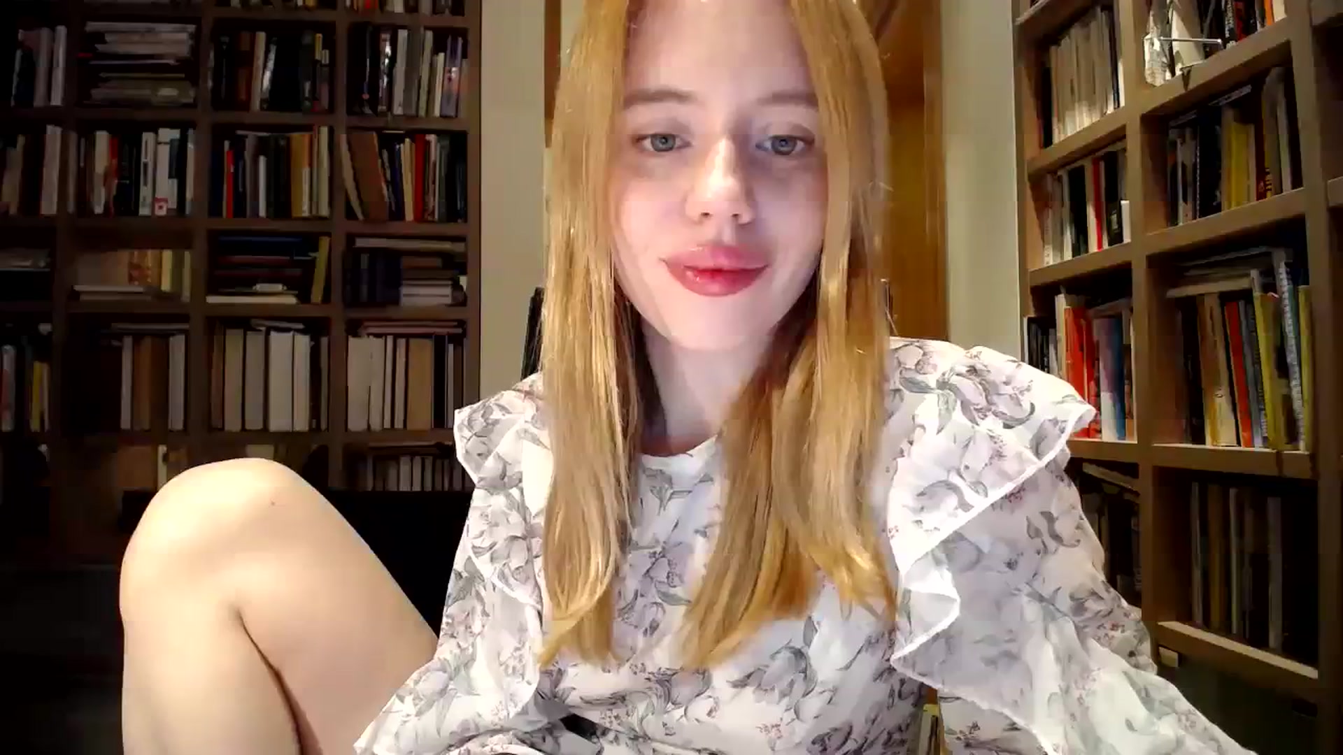 Gallery image thumbnail from Alena29's myfreecams stream on, 11/08/2023, 18:24 image 1 of 20