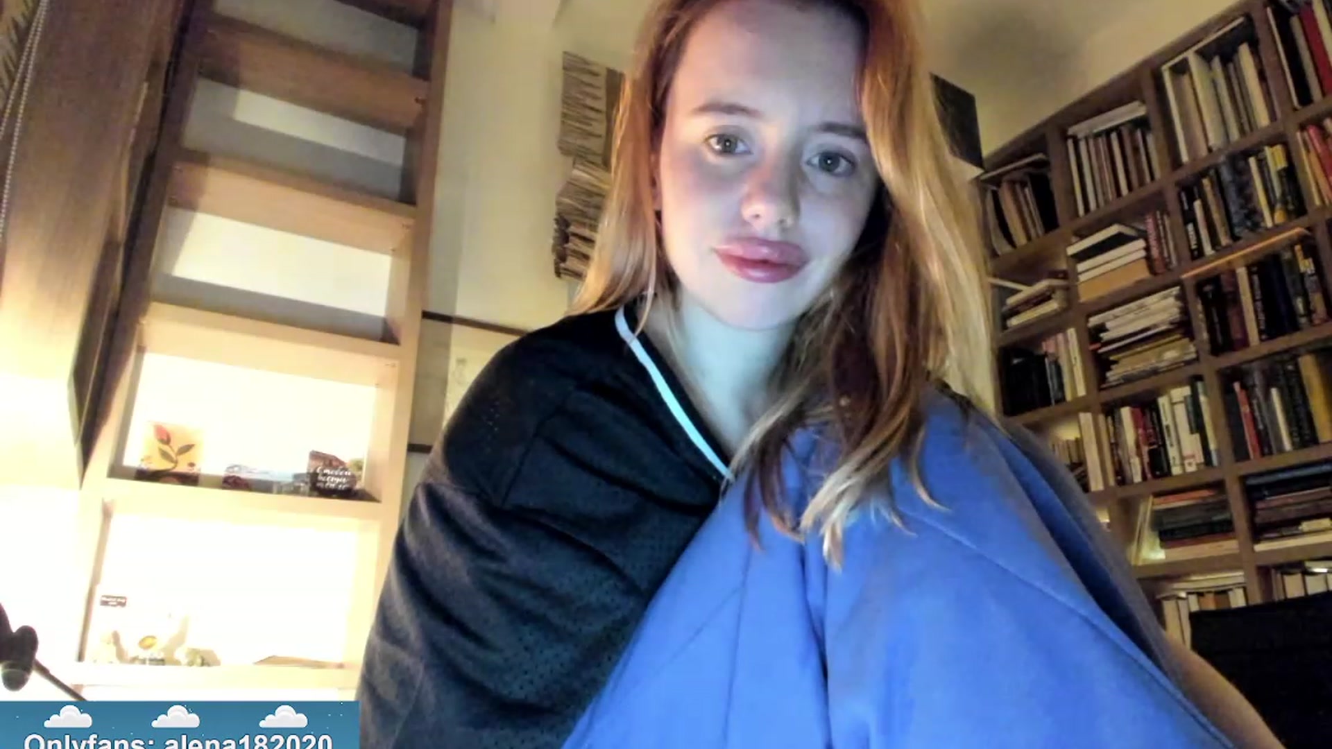 Gallery image thumbnail from Alena29's myfreecams stream on, 11/13/2023, 19:51 image 10 of 20