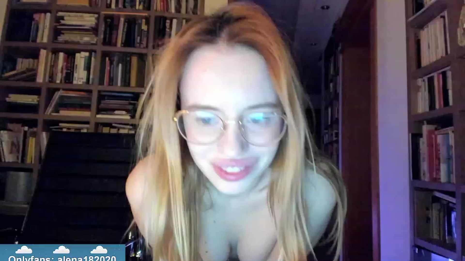 Gallery image thumbnail from Alena29's myfreecams stream on, 11/27/2023, 15:11 image 11 of 20