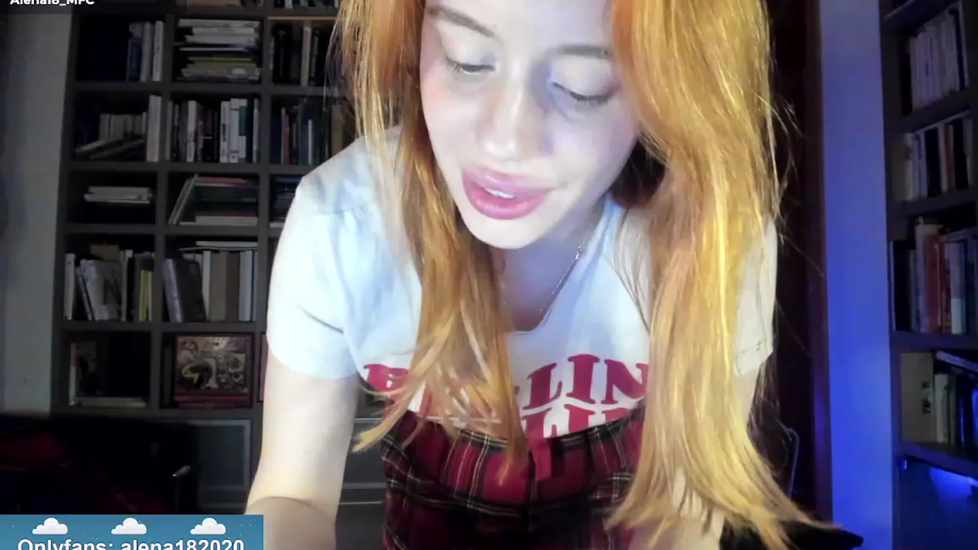 Gallery image thumbnail from Alena29's myfreecams stream on, 12/04/2023, 21:47 image 9 of 20