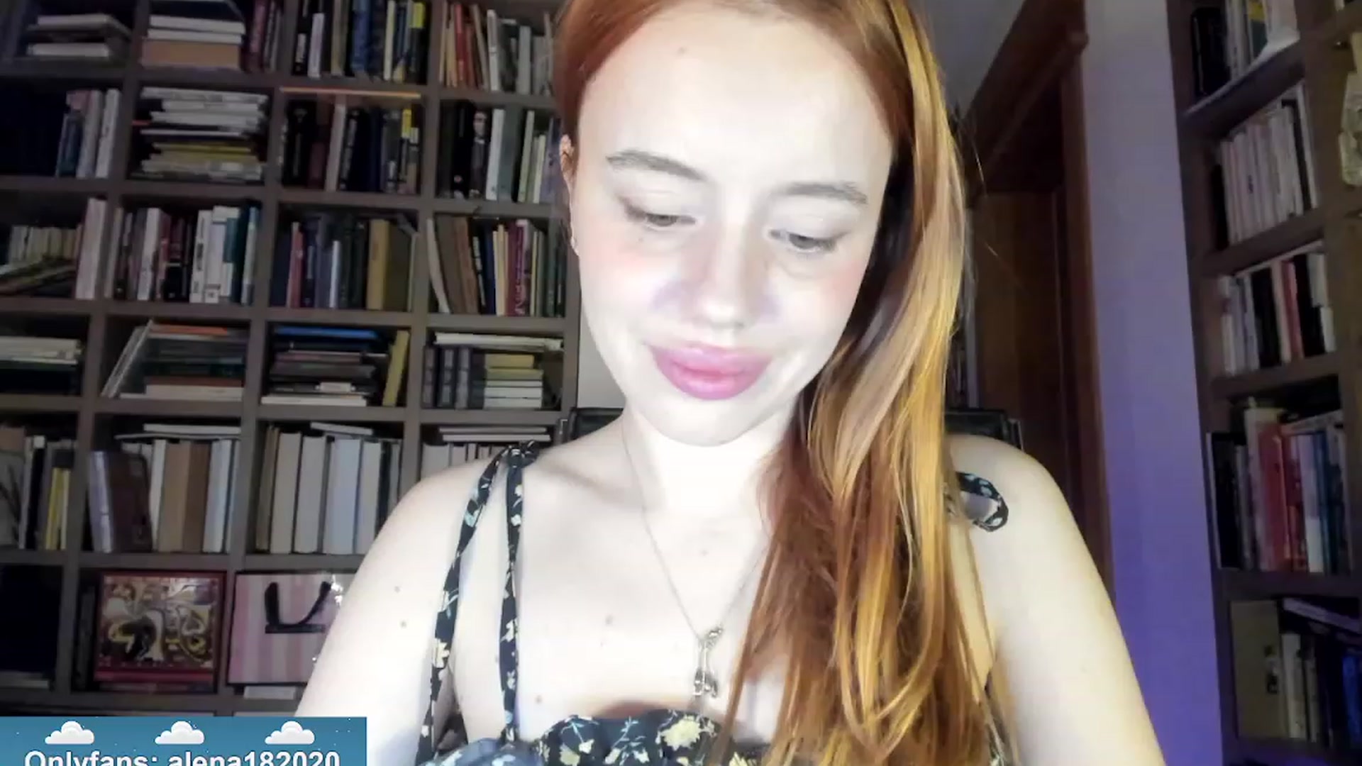 Gallery image thumbnail from Alena29's myfreecams stream on, 12/05/2023, 18:19 image 9 of 20