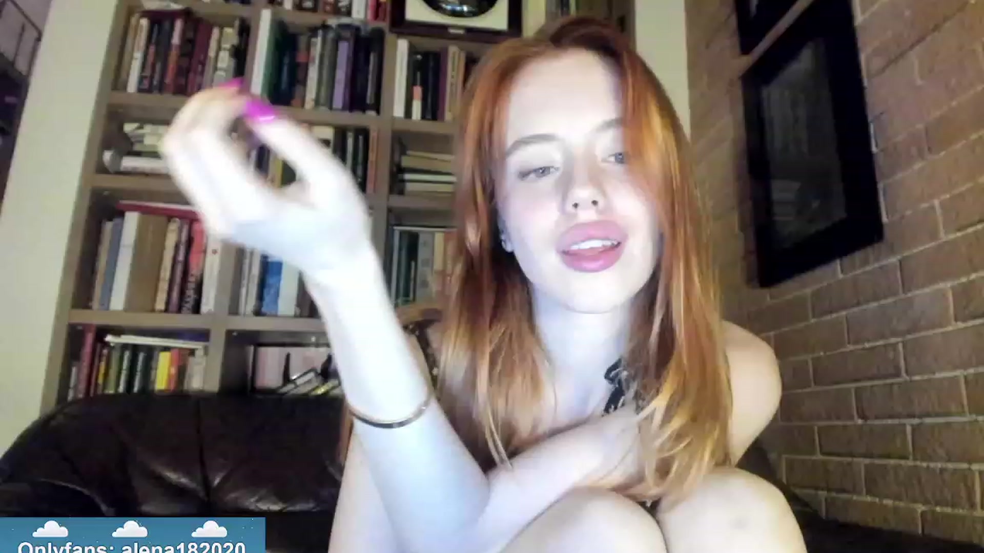 Gallery image thumbnail from Alena29's myfreecams stream on, 12/05/2023, 19:46 image 9 of 20