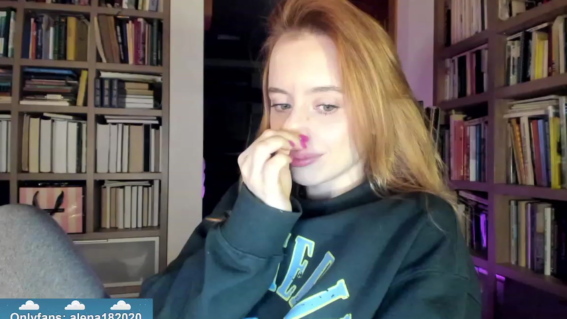 Gallery image thumbnail from Alena29's myfreecams stream on, 12/14/2023, 19:02 image 6 of 20
