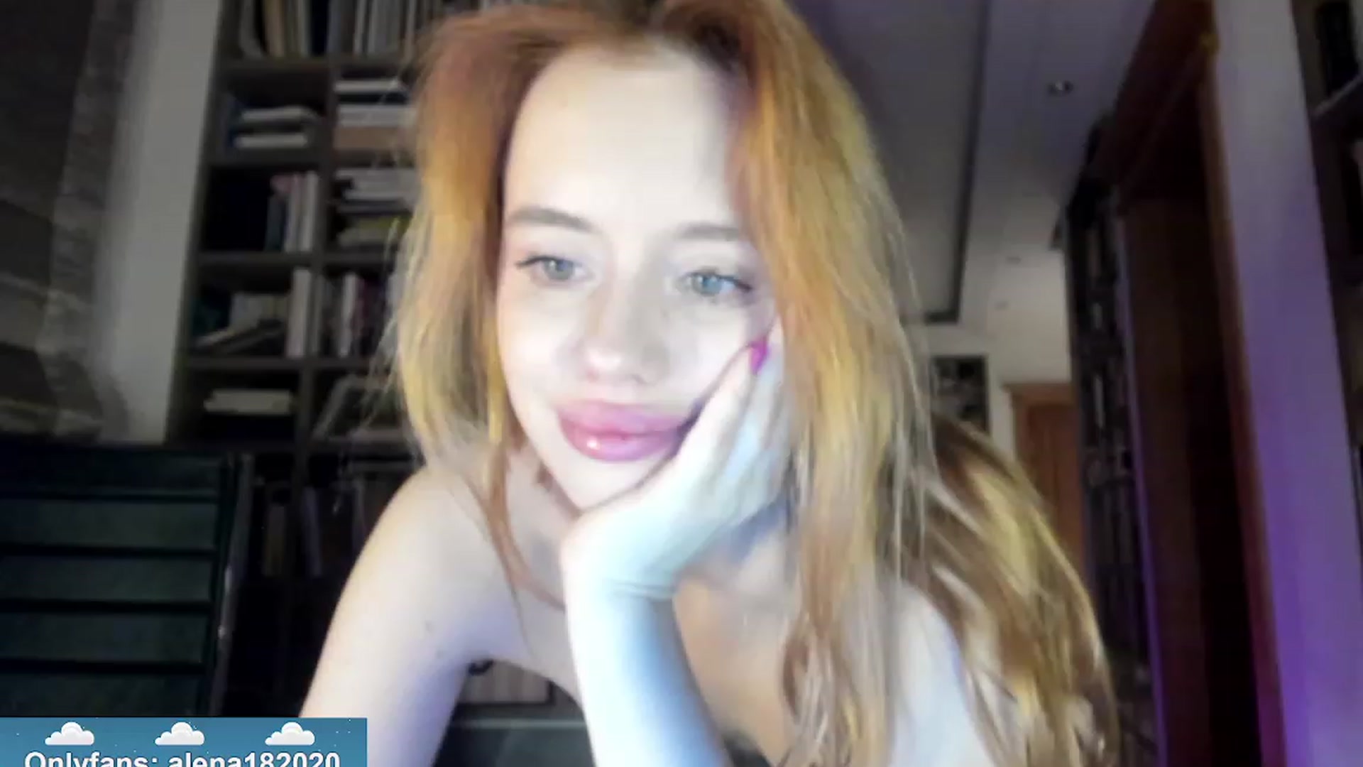 Gallery image thumbnail from Alena29's myfreecams stream on, 12/14/2023, 19:02 image 13 of 20