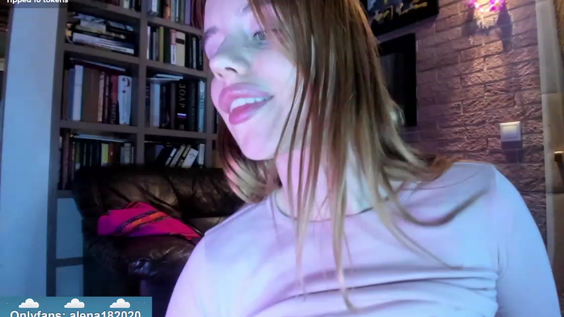 Gallery image thumbnail from Alena29's myfreecams stream on, 12/21/2023, 18:21 image 11 of 20