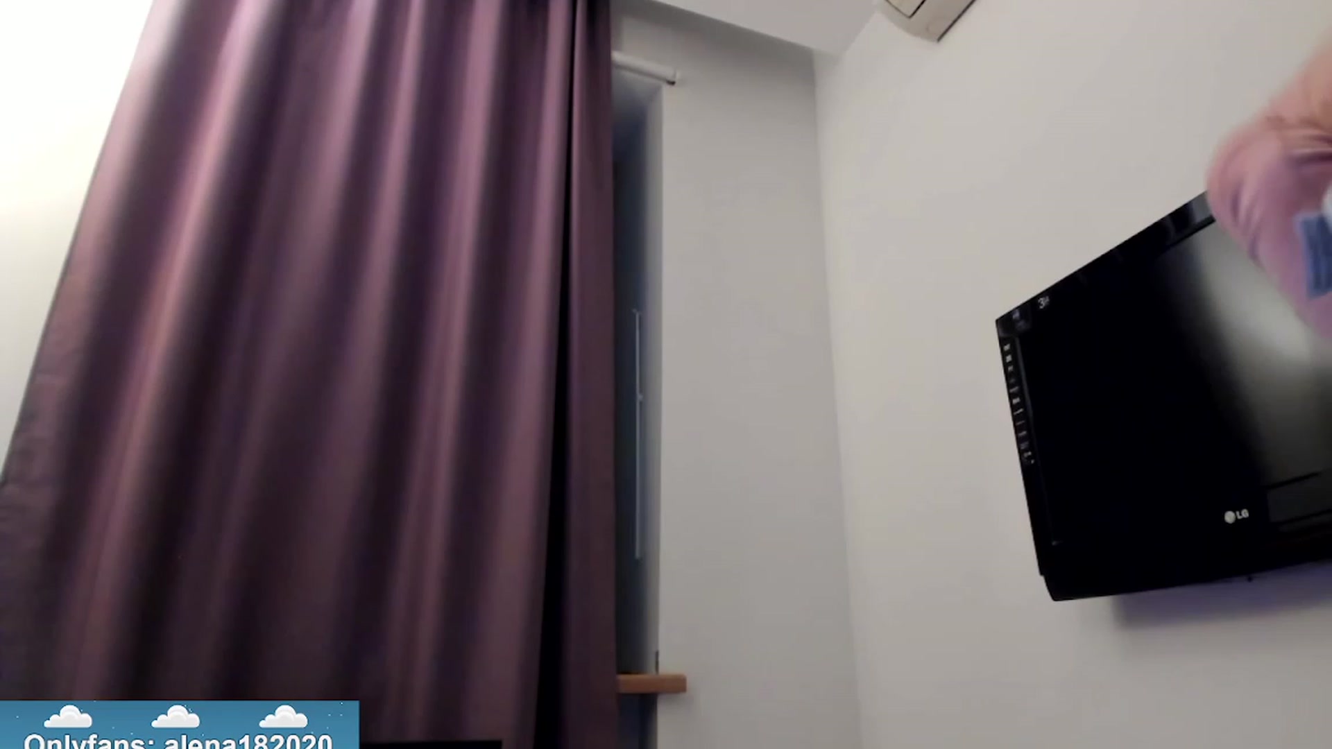 Gallery image thumbnail from Alena29's myfreecams stream on, 12/21/2023, 20:59 image 15 of 20