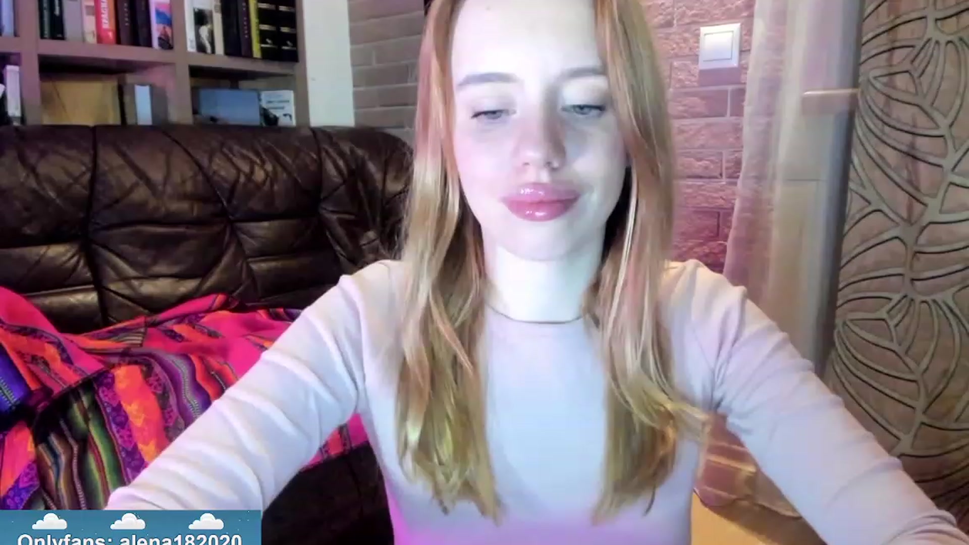 Gallery image thumbnail from Alena29's myfreecams stream on, 12/24/2023, 23:24 image 7 of 20