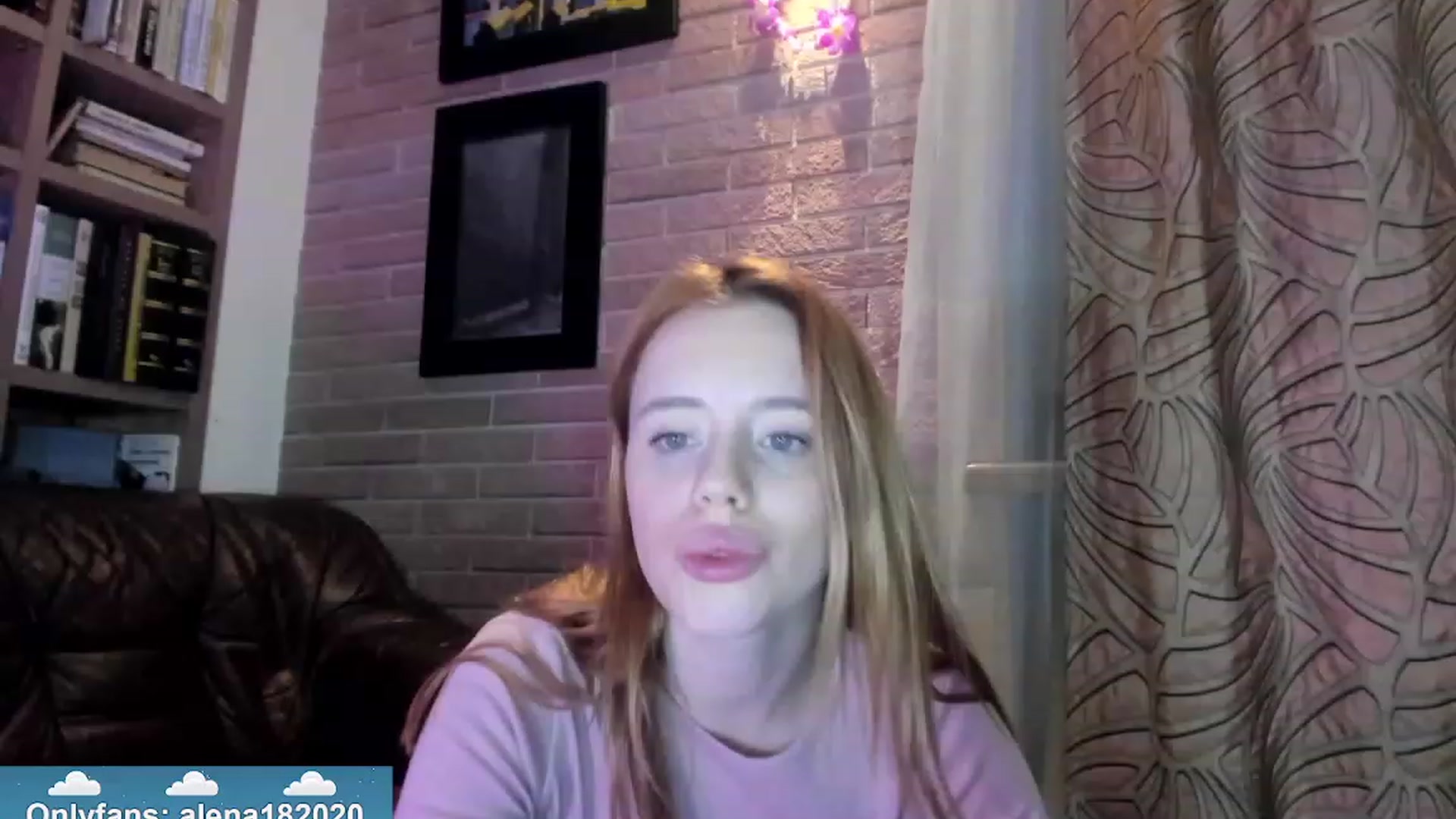 Gallery image thumbnail from Alena29's myfreecams stream on, 12/24/2023, 23:46 image 2 of 20