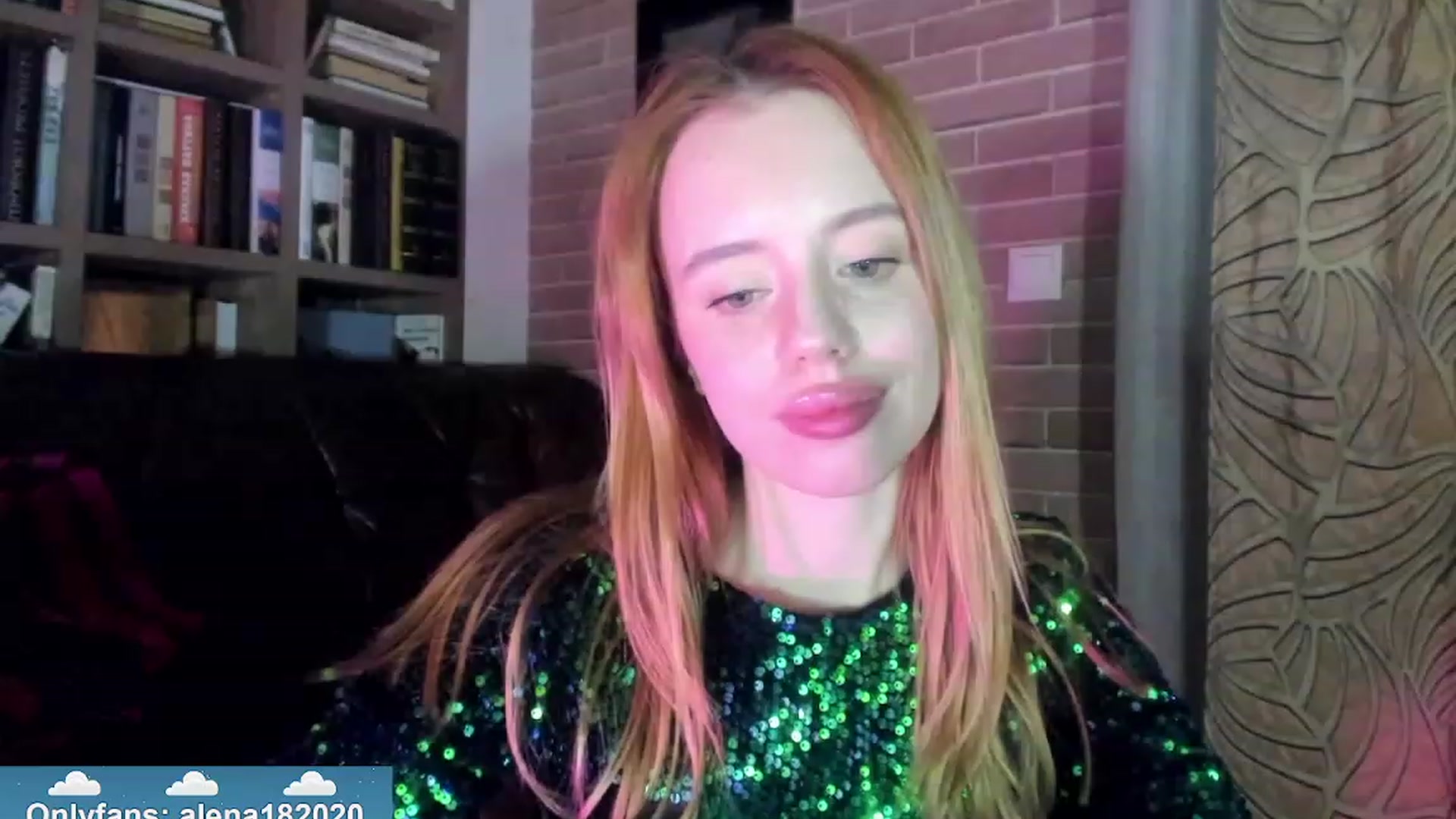 Gallery image thumbnail from Alena29's myfreecams stream on, 12/25/2023, 21:29 image 17 of 20