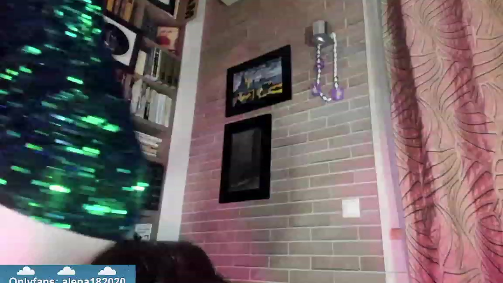 Gallery image thumbnail from Alena29's myfreecams stream on, 12/25/2023, 21:29 image 7 of 20