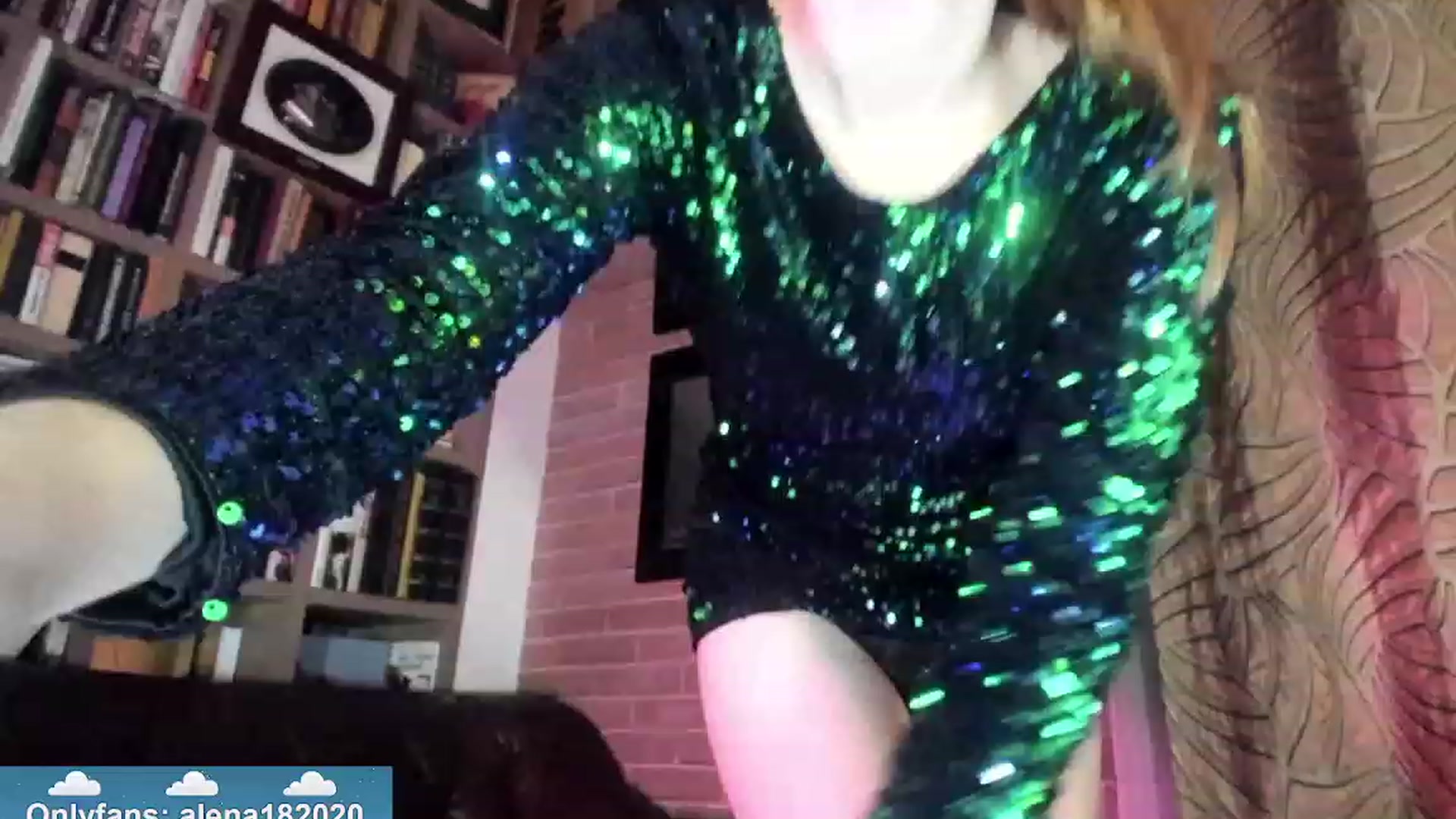 Gallery image thumbnail from Alena29's myfreecams stream on, 12/25/2023, 21:29 image 3 of 20