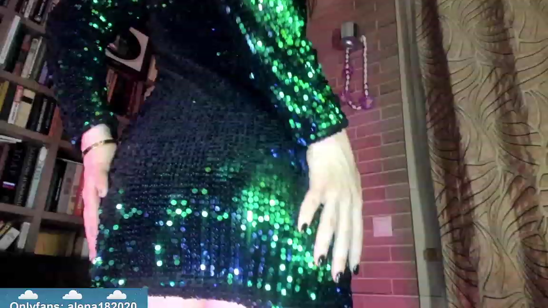Gallery image thumbnail from Alena29's myfreecams stream on, 12/25/2023, 21:29 image 4 of 20