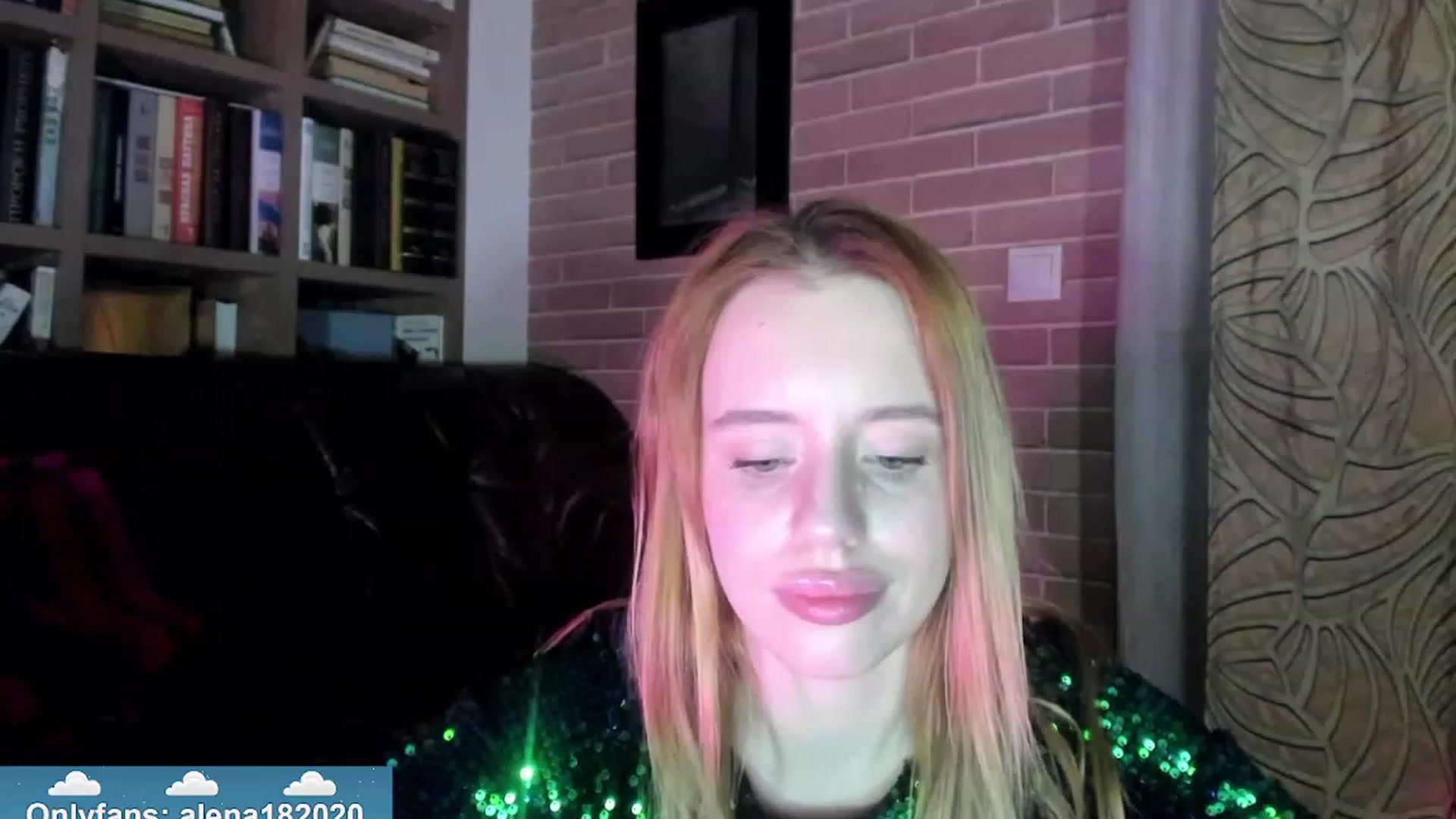 Gallery image thumbnail from Alena29's myfreecams stream on, 12/25/2023, 21:29 image 18 of 20