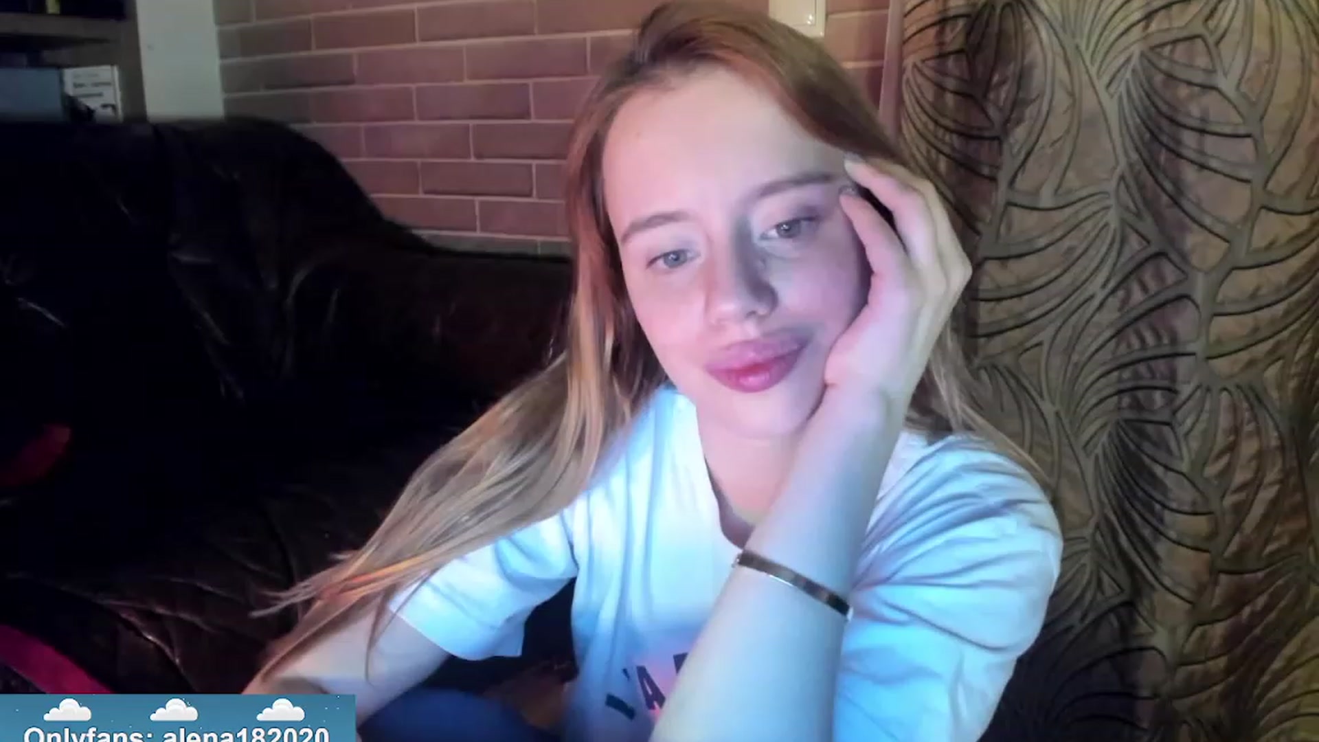 Gallery image thumbnail from Alena29's myfreecams stream on, 12/26/2023, 23:54 image 13 of 20