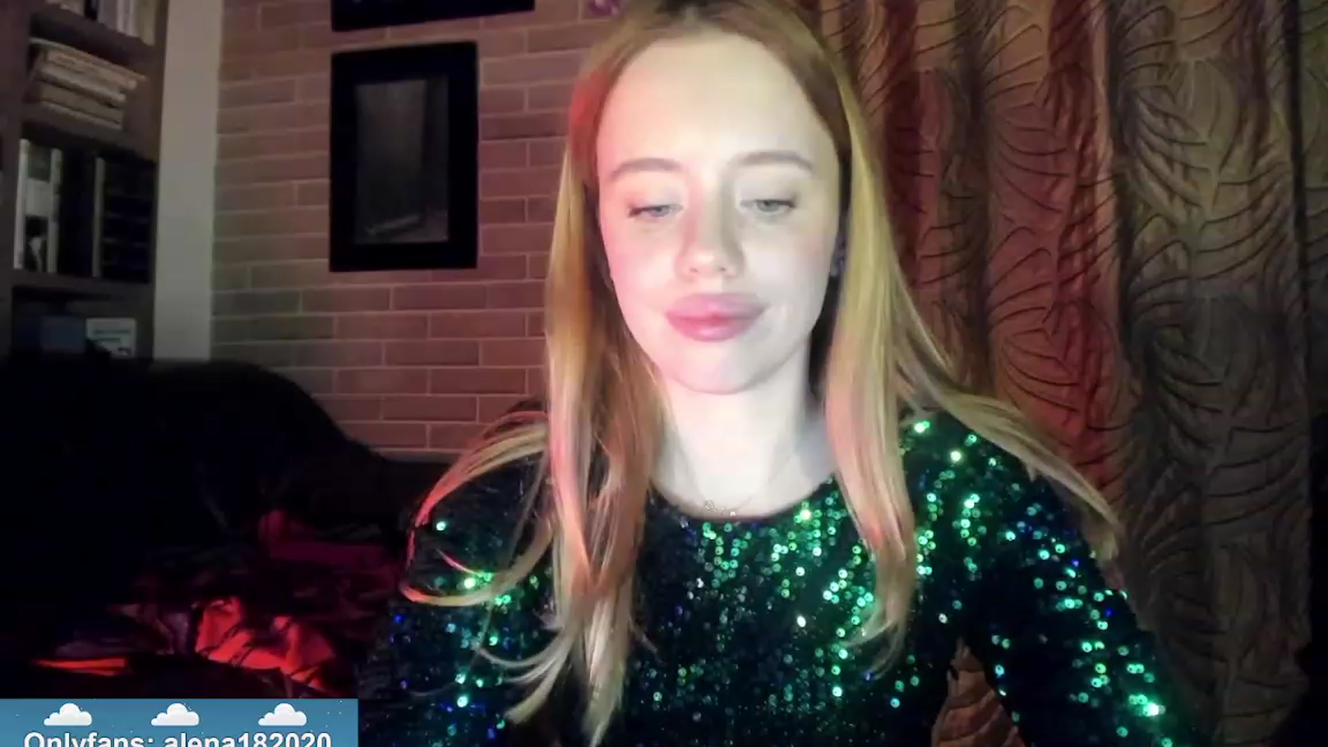 Gallery image thumbnail from Alena29's myfreecams stream on, 12/30/2023, 21:35 image 3 of 20