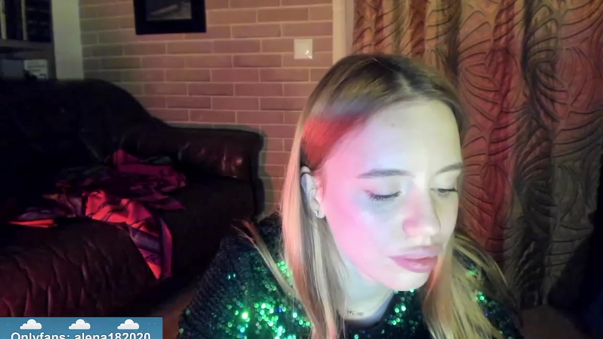 Gallery image thumbnail from Alena29's myfreecams stream on, 12/30/2023, 21:35 image 6 of 20