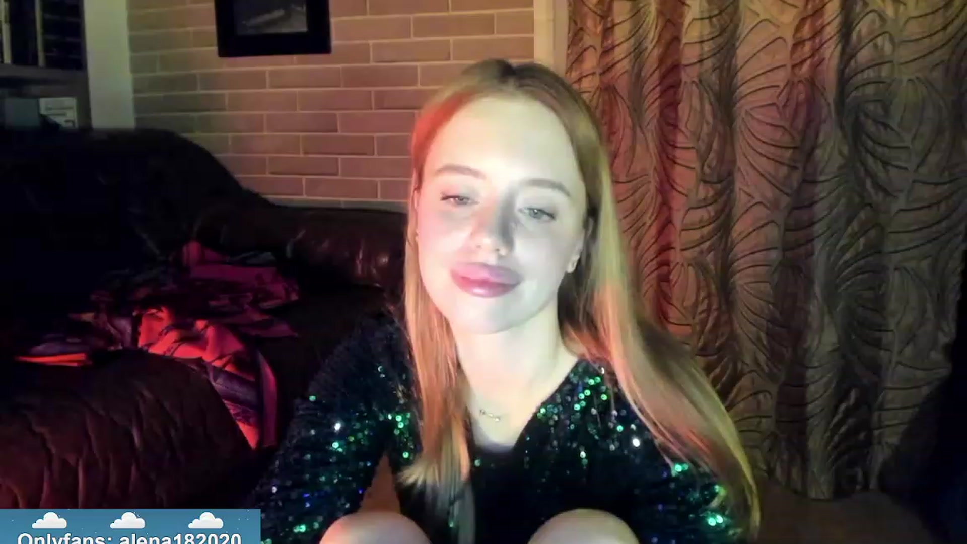 Gallery image thumbnail from Alena29's myfreecams stream on, 12/30/2023, 21:35 image 5 of 20