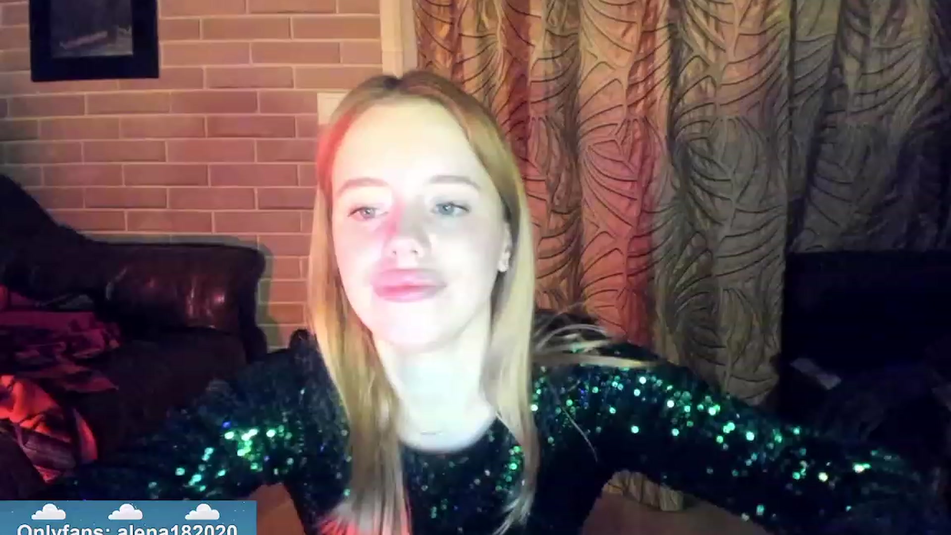 Gallery image thumbnail from Alena29's myfreecams stream on, 12/30/2023, 21:35 image 8 of 20