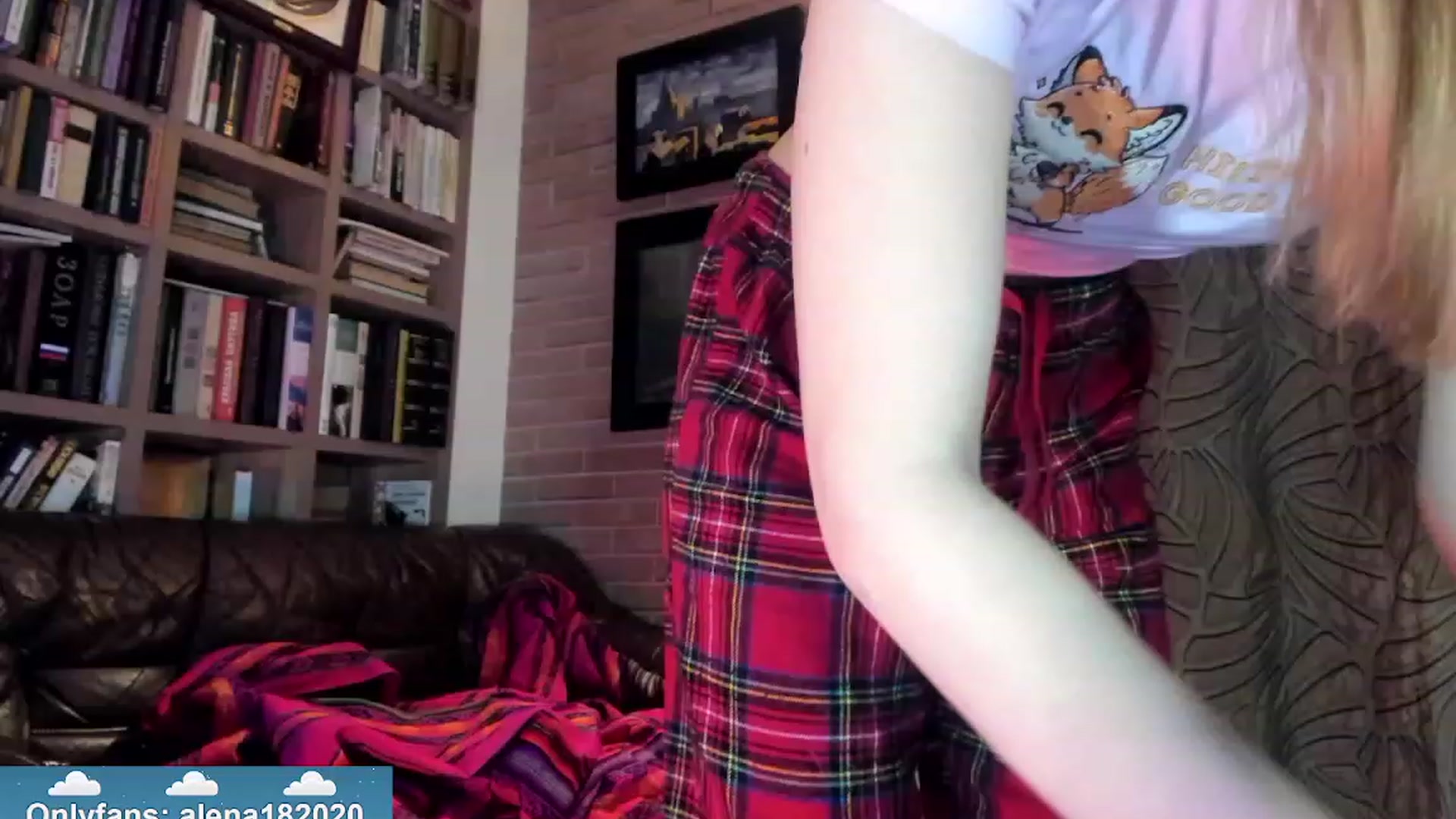 Gallery image thumbnail from Alena29's myfreecams stream on, 01/03/2024, 19:04 image 1 of 20