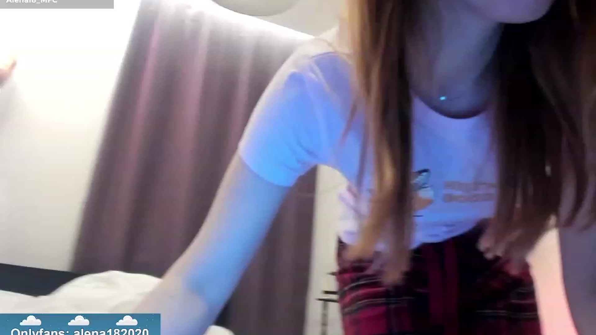 Gallery image thumbnail from Alena29's myfreecams stream on, 01/03/2024, 19:39 image 7 of 20