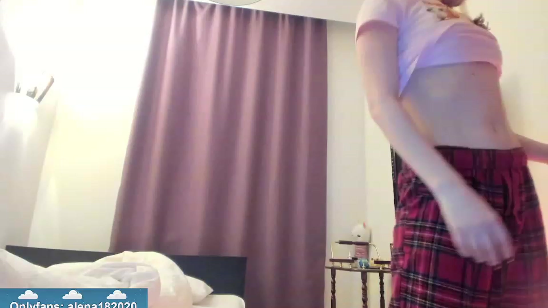 Gallery image thumbnail from Alena29's myfreecams stream on, 01/03/2024, 19:39 image 18 of 20