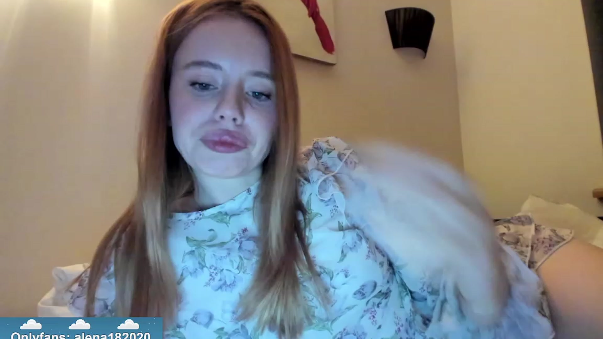 Gallery image thumbnail from Alena29's myfreecams stream on, 01/05/2024, 19:20 image 13 of 20