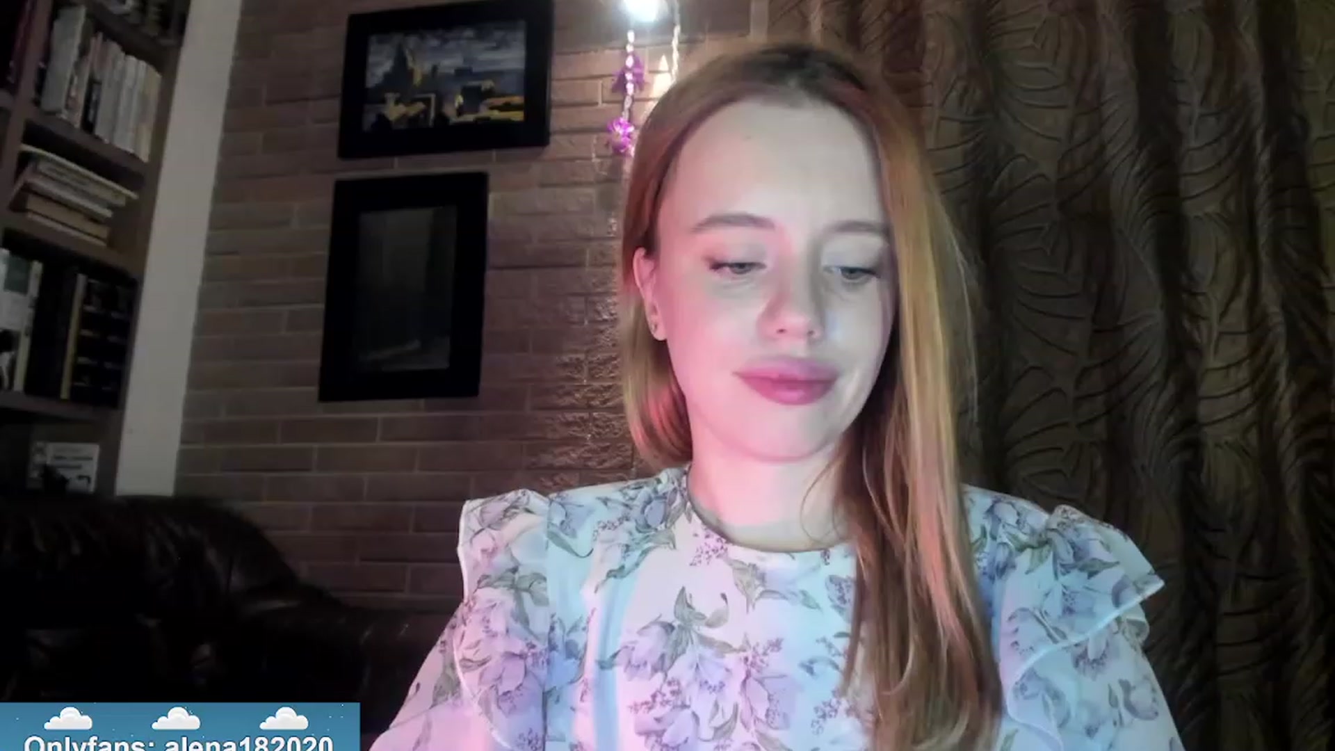Gallery image thumbnail from Alena29's myfreecams stream on, 01/05/2024, 19:20 image 7 of 20