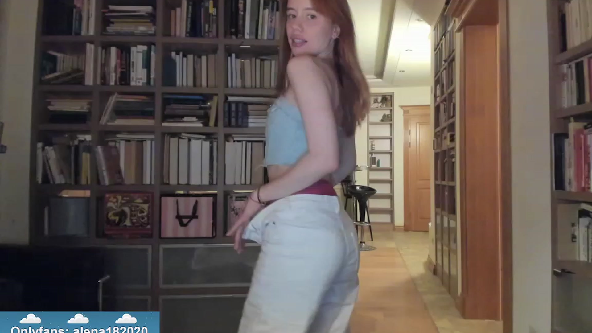 Gallery image thumbnail from Alena29's myfreecams stream on, 01/23/2024, 17:48 image 10 of 20
