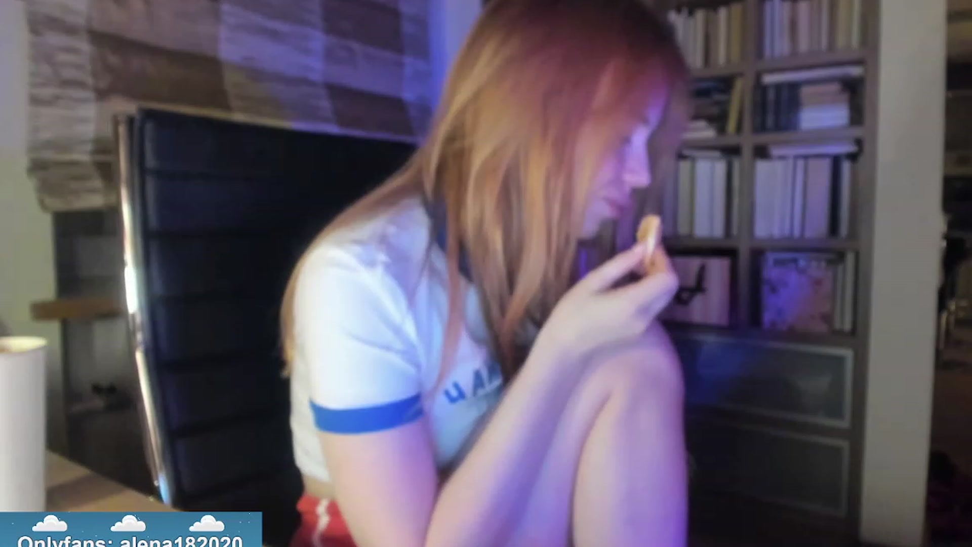Gallery image thumbnail from Alena29's myfreecams stream on, 01/28/2024, 17:32 image 9 of 20