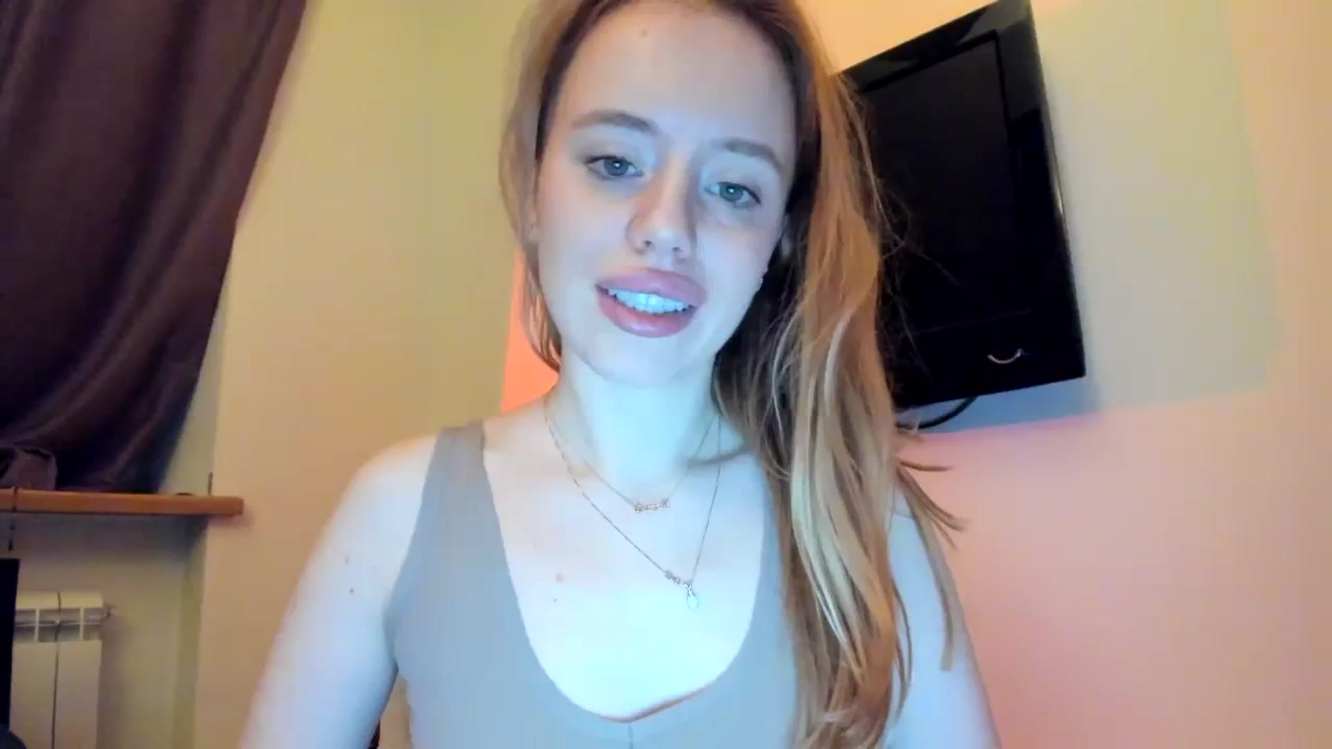 Gallery image thumbnail from Alena29's myfreecams stream on, 02/04/2024, 23:19 image 8 of 20