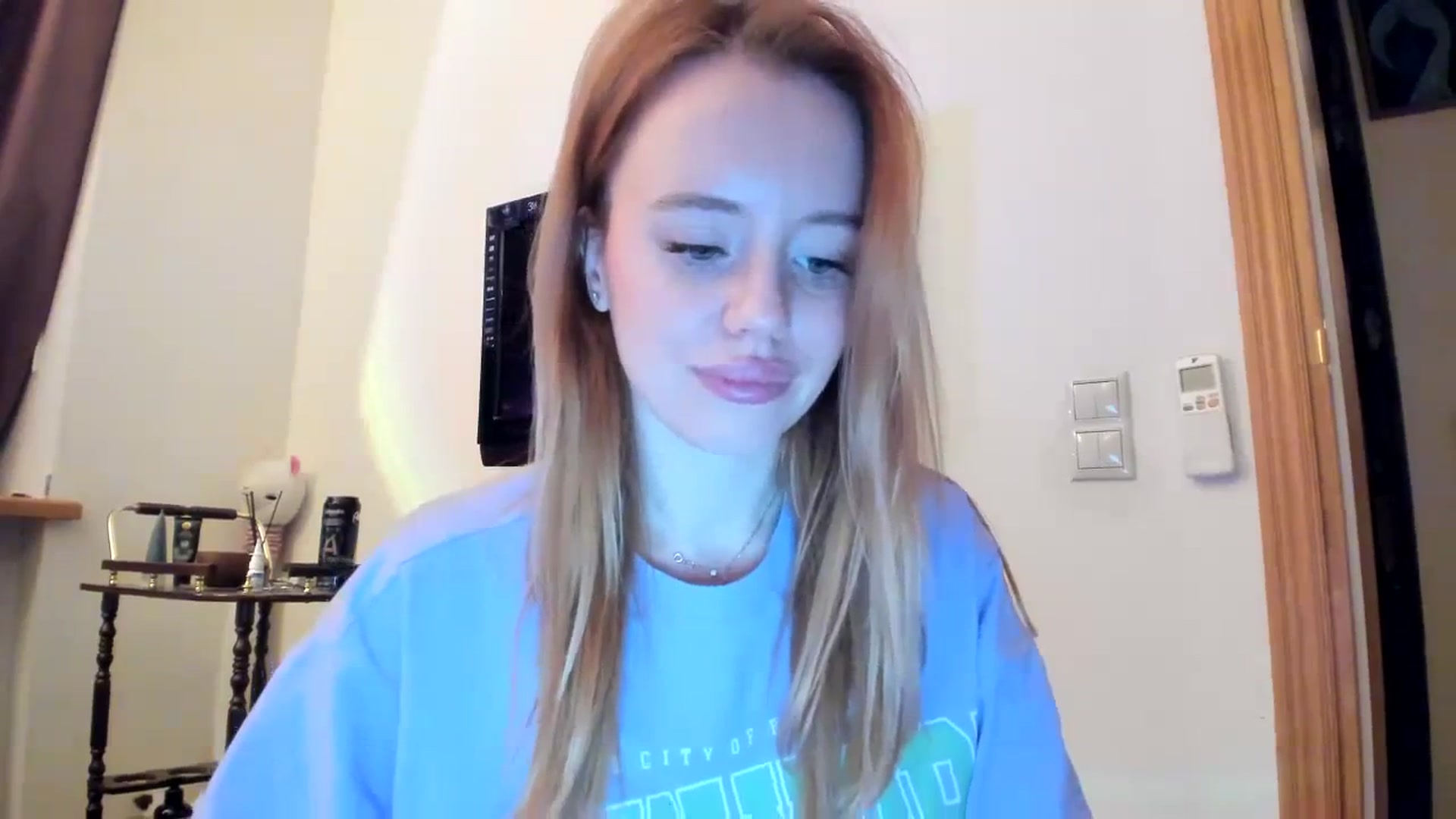 Gallery image thumbnail from Alena29's myfreecams stream on, 02/07/2024, 18:35 image 17 of 20