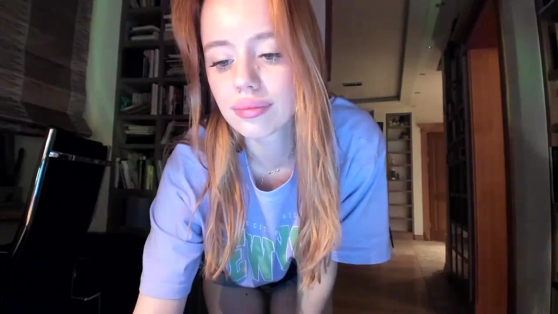 Gallery image thumbnail from Alena29's myfreecams stream on, 02/07/2024, 18:35 image 10 of 20