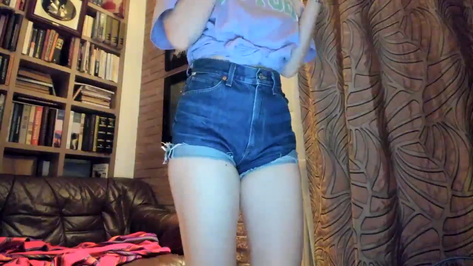 Gallery image thumbnail from Alena29's myfreecams stream on, 02/07/2024, 18:35 image 18 of 20