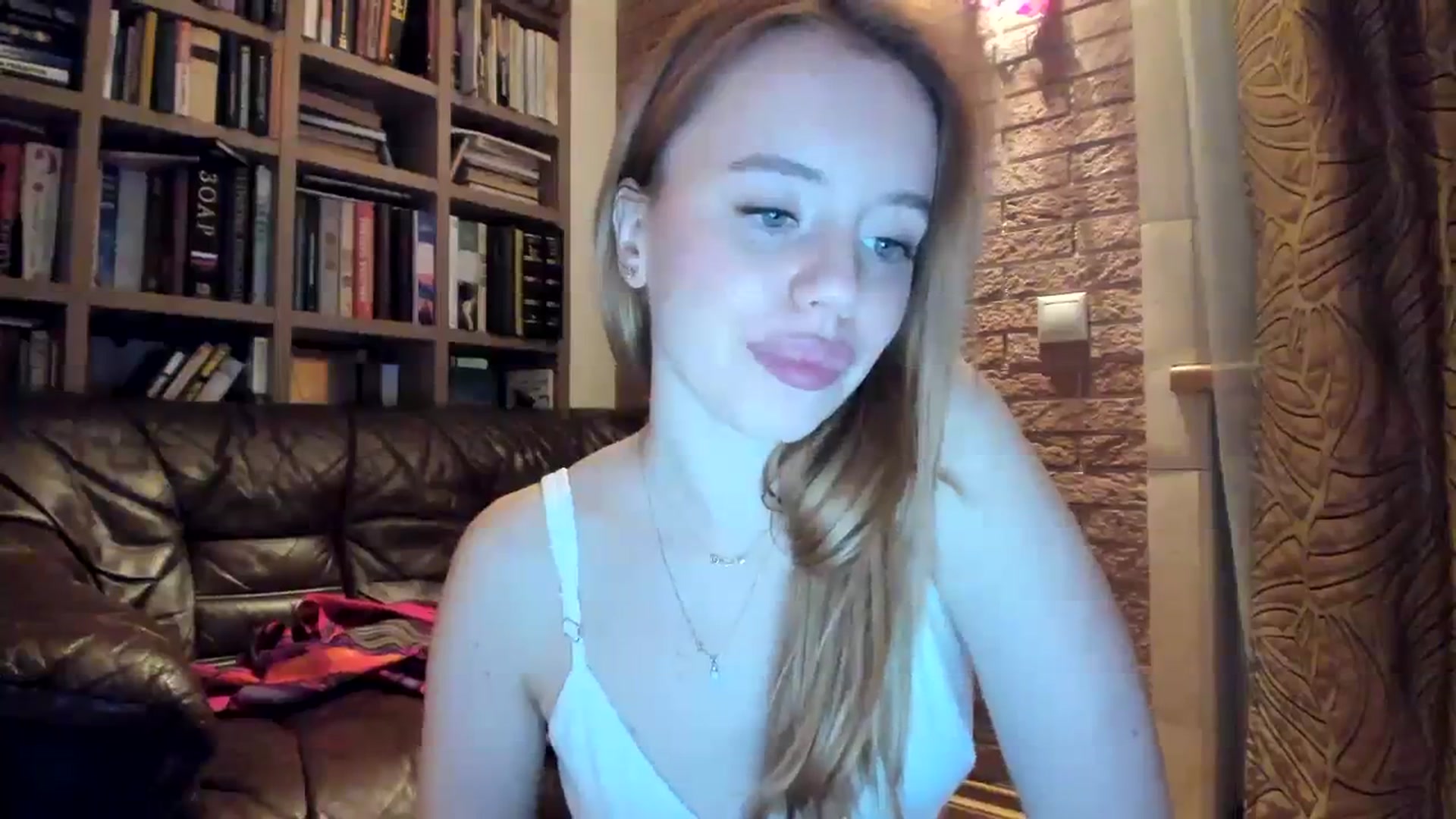 Gallery image thumbnail from Alena29's myfreecams stream on, 02/07/2024, 19:20 image 19 of 20