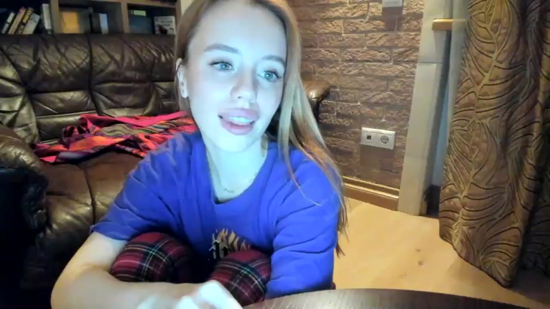 Gallery image thumbnail from Alena29's myfreecams stream on, 02/07/2024, 19:20 image 12 of 20