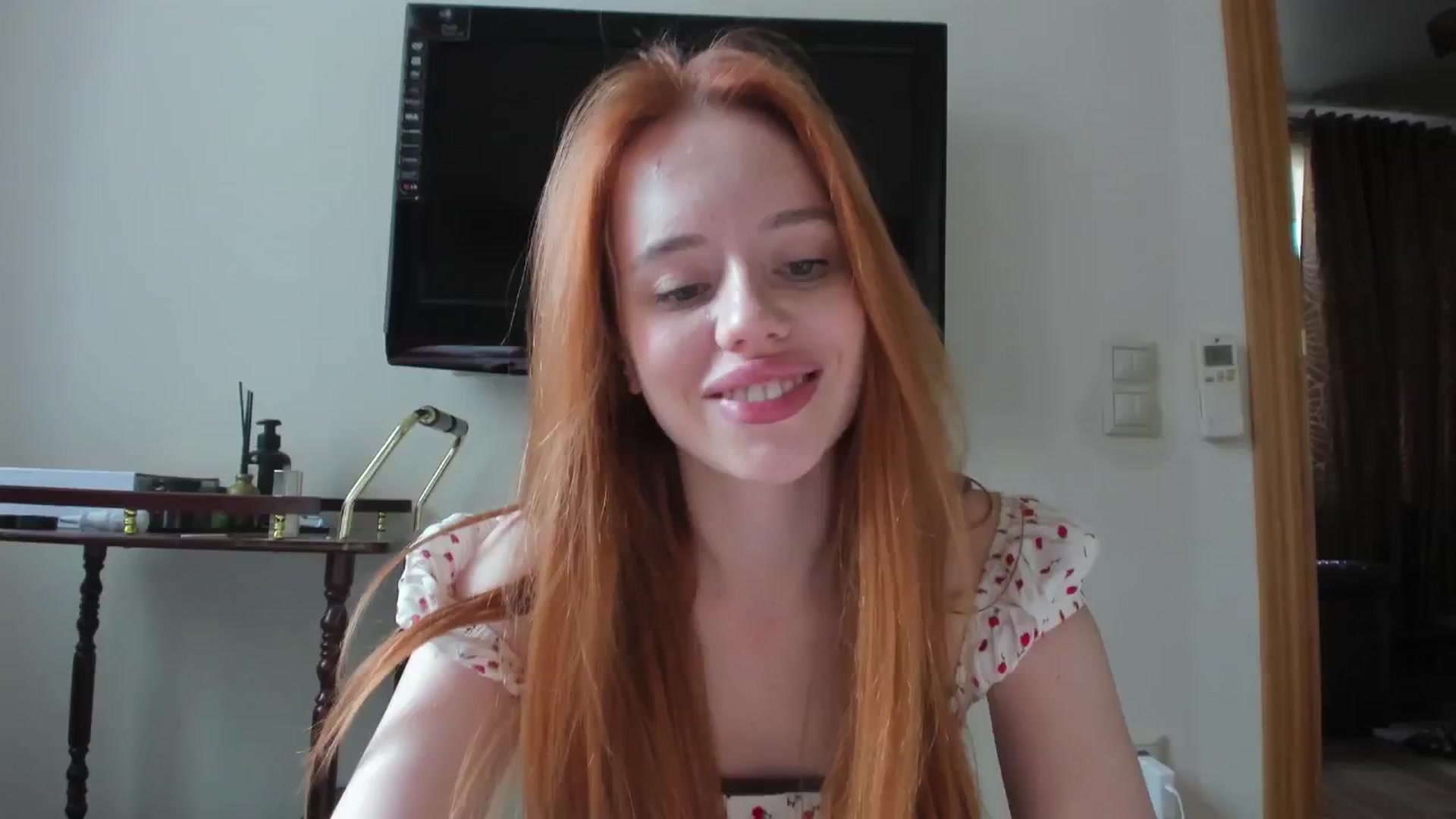 Gallery image thumbnail from Alena29's myfreecams stream on, 06/27/2024, 16:46 image 4 of 20