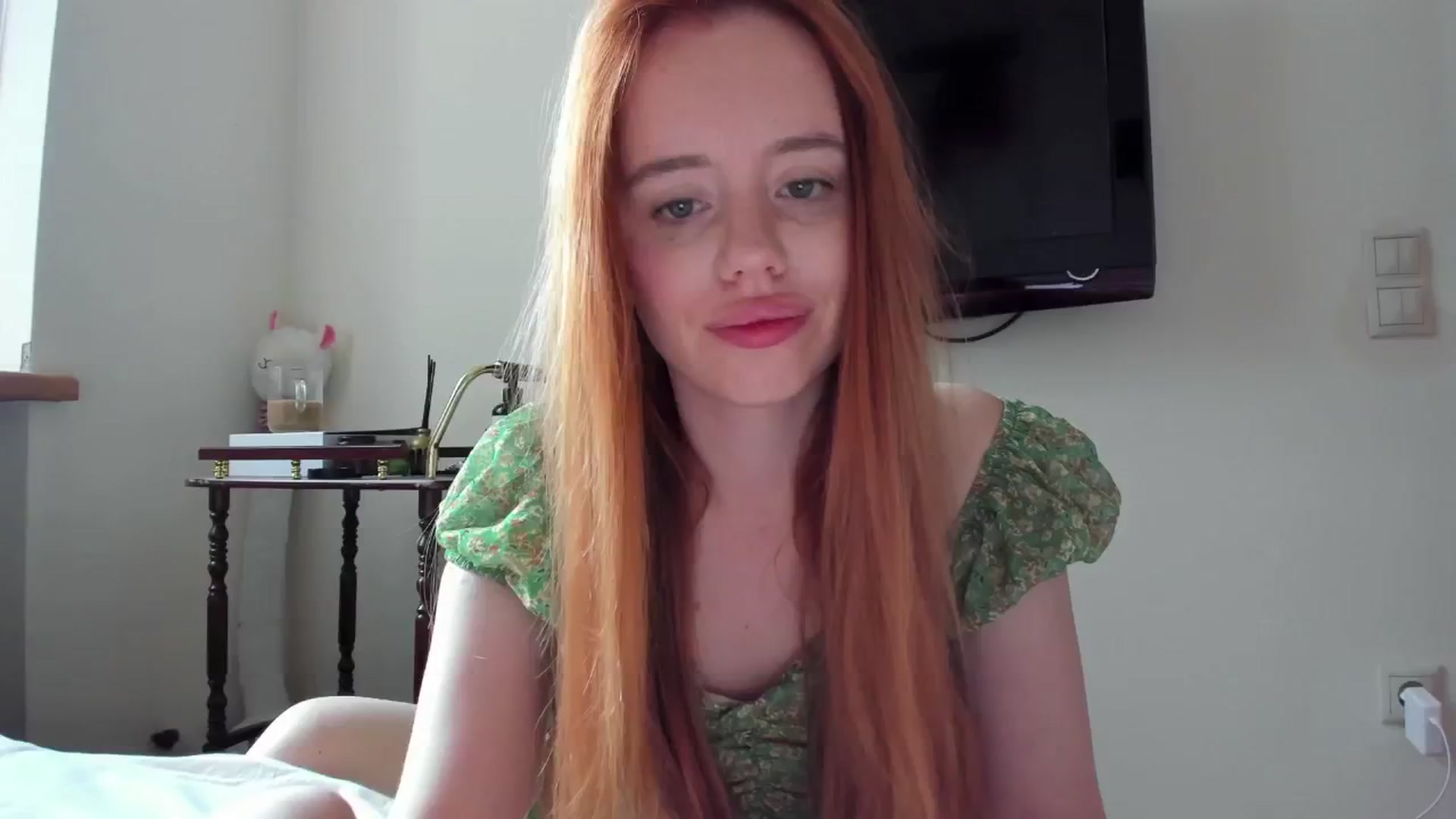 Gallery image thumbnail from Alena29's myfreecams stream on, 06/28/2024, 17:32 image 1 of 20
