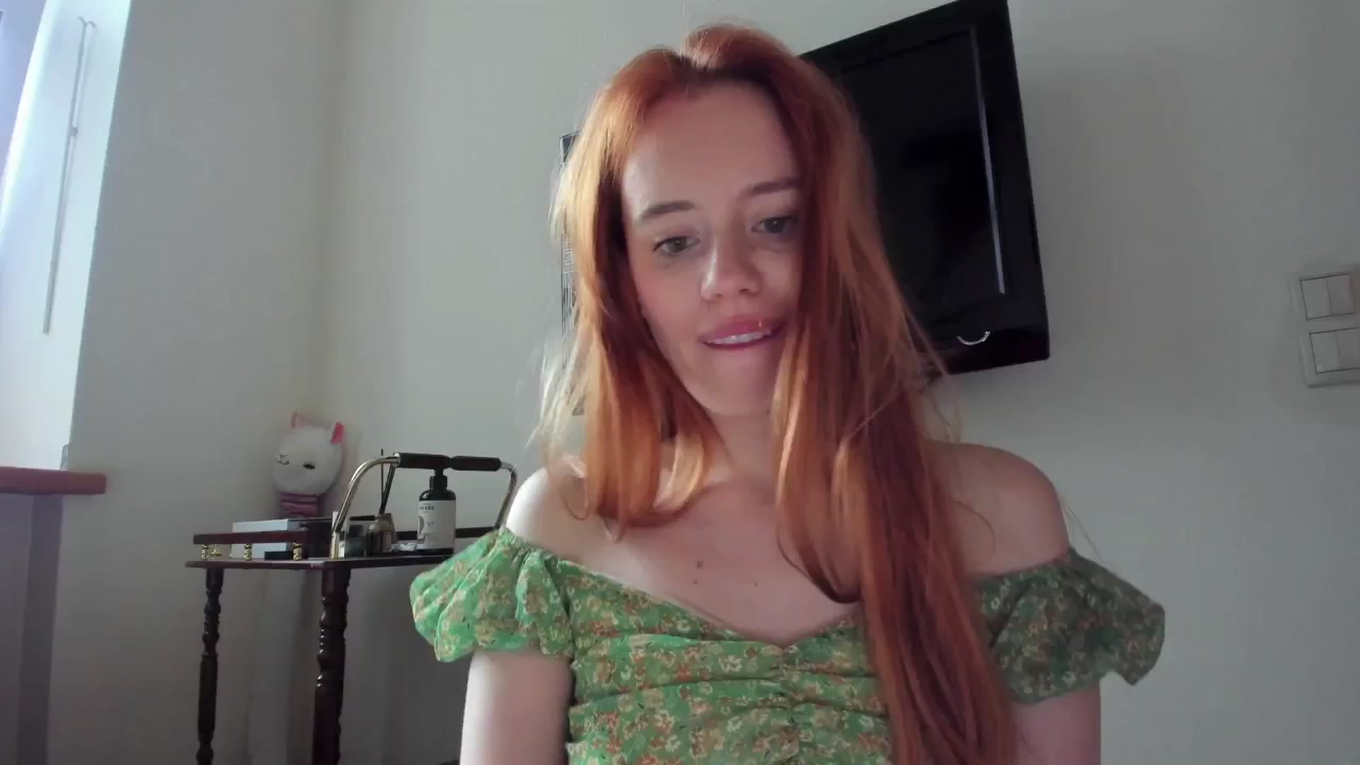 Gallery image thumbnail from Alena29's myfreecams stream on, 06/28/2024, 17:32 image 19 of 20