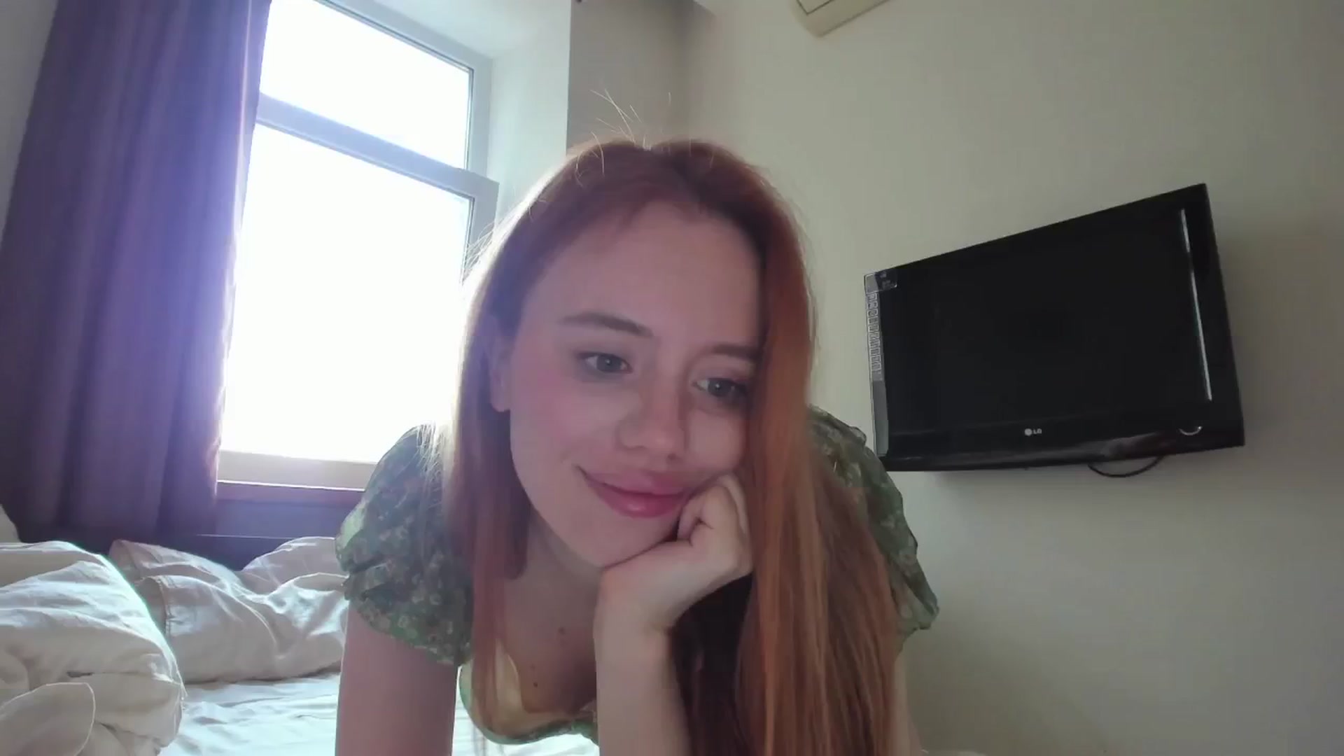 Gallery image thumbnail from Alena29's myfreecams stream on, 06/28/2024, 17:32 image 8 of 20