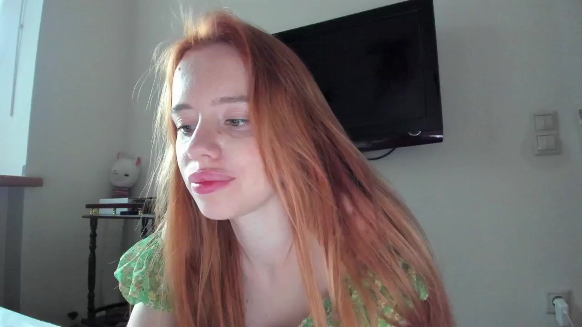 Gallery image thumbnail from Alena29's myfreecams stream on, 06/28/2024, 18:21 image 14 of 20