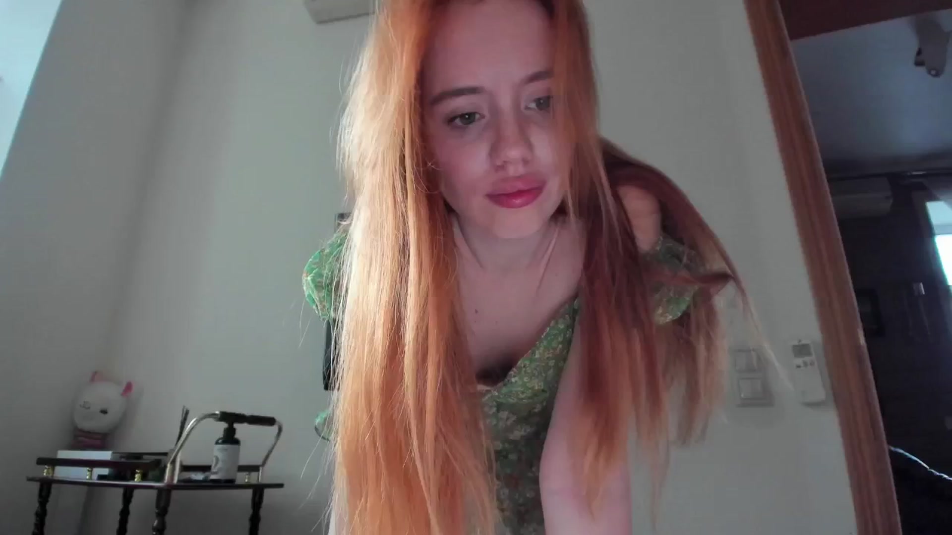 Gallery image thumbnail from Alena29's myfreecams stream on, 06/28/2024, 18:21 image 8 of 20