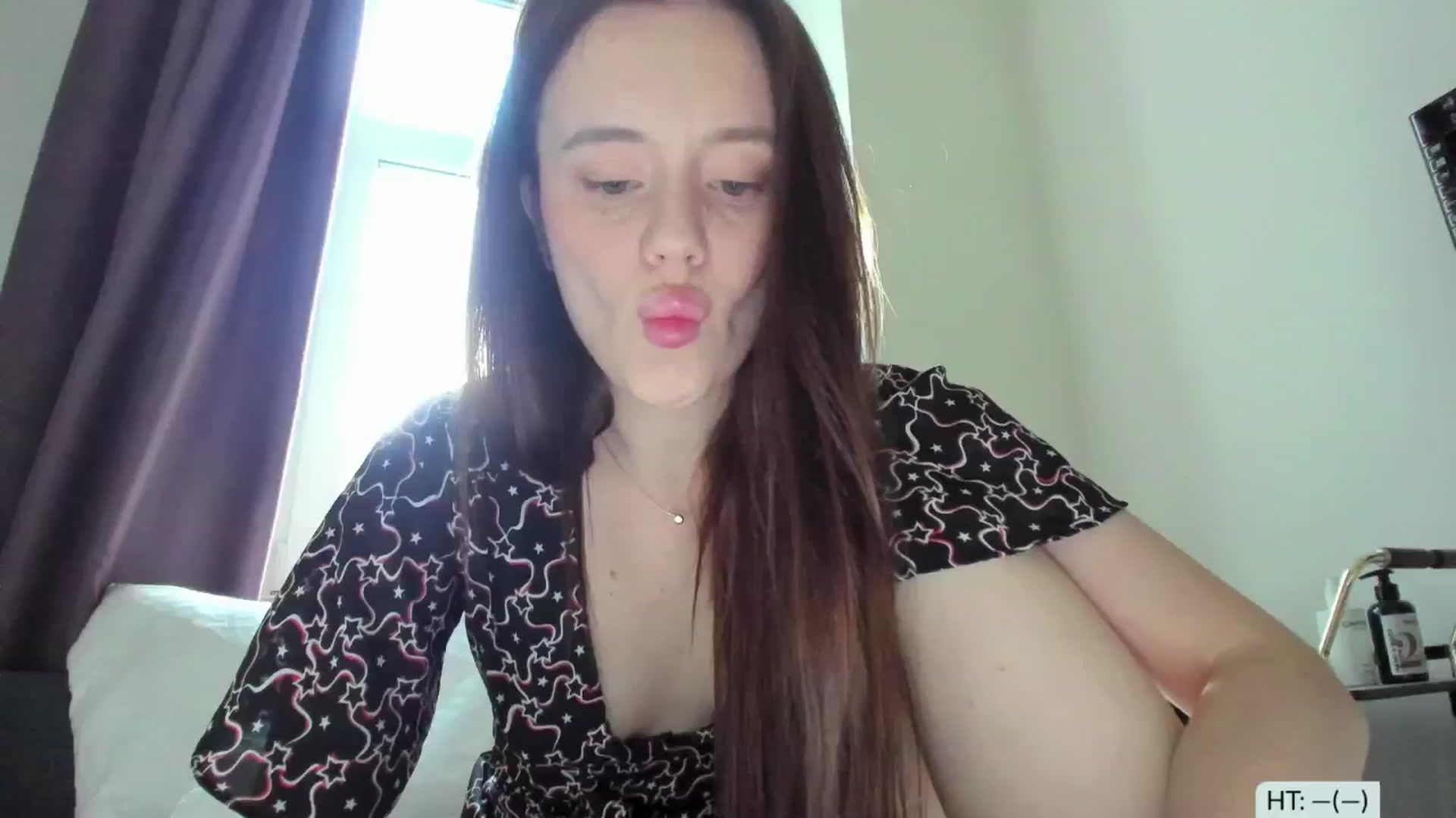 Gallery image thumbnail from Alena29's myfreecams stream on, 08/15/2024, 17:13 image 2 of 20