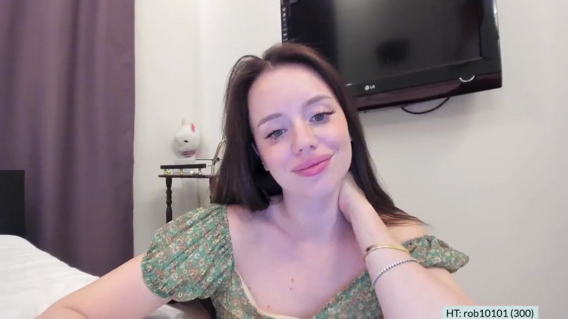 Gallery image thumbnail from Alena29's myfreecams stream on, 08/23/2024, 23:10 image 16 of 20