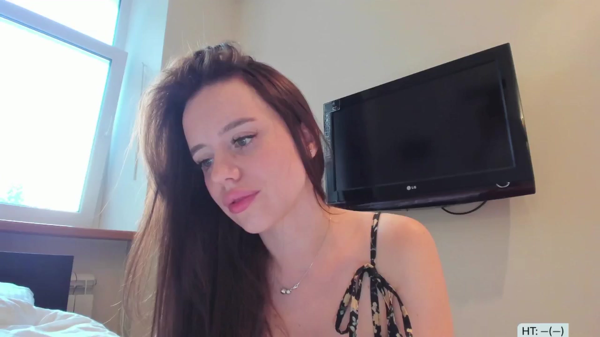 Gallery image thumbnail from Alena29's myfreecams stream on, 08/27/2024, 16:03 image 13 of 20