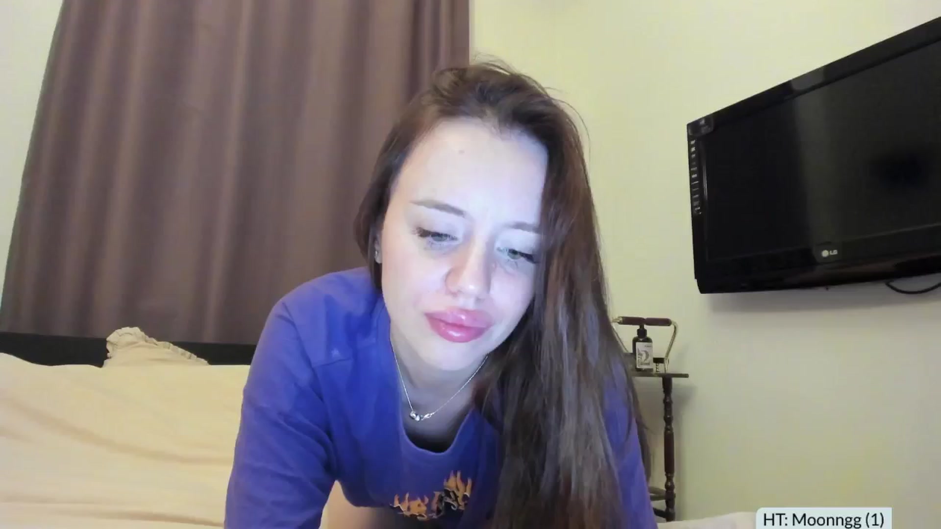 Gallery image thumbnail from Alena29's myfreecams stream on, 09/01/2024, 19:58 image 4 of 20