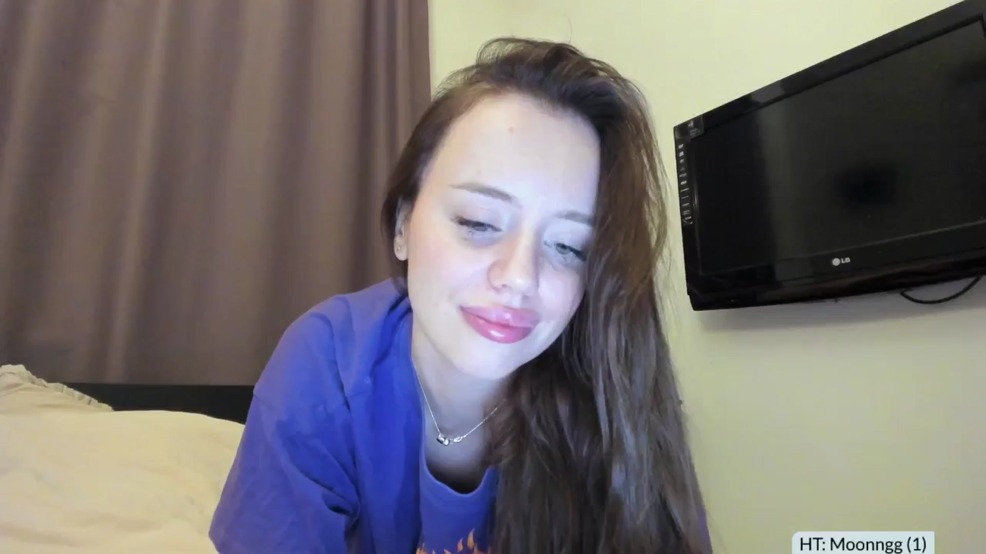 Gallery image thumbnail from Alena29's myfreecams stream on, 09/01/2024, 19:58 image 10 of 20