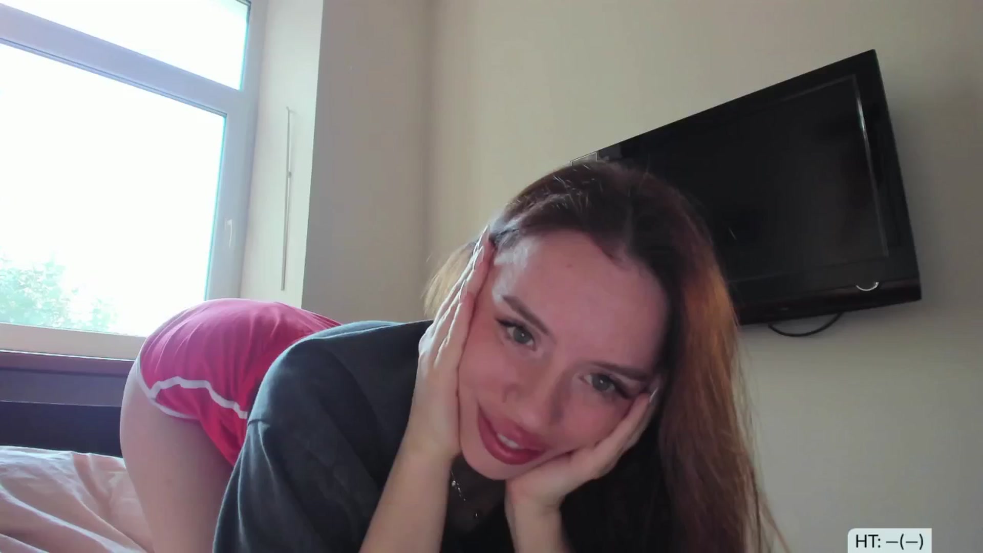 Gallery image thumbnail from Alena29's myfreecams stream on, 09/06/2024, 16:36 image 3 of 20