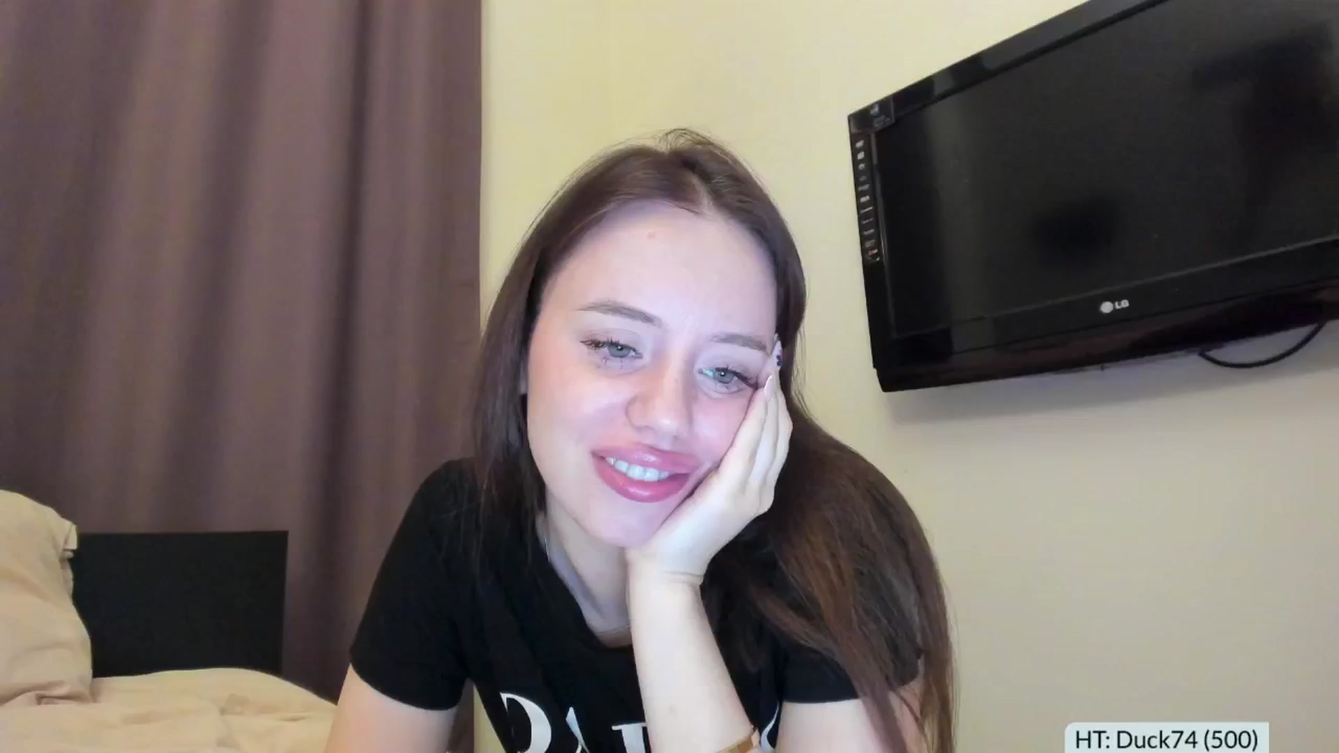 Gallery image thumbnail from Alena29's myfreecams stream on, 09/08/2024, 20:25 image 1 of 20
