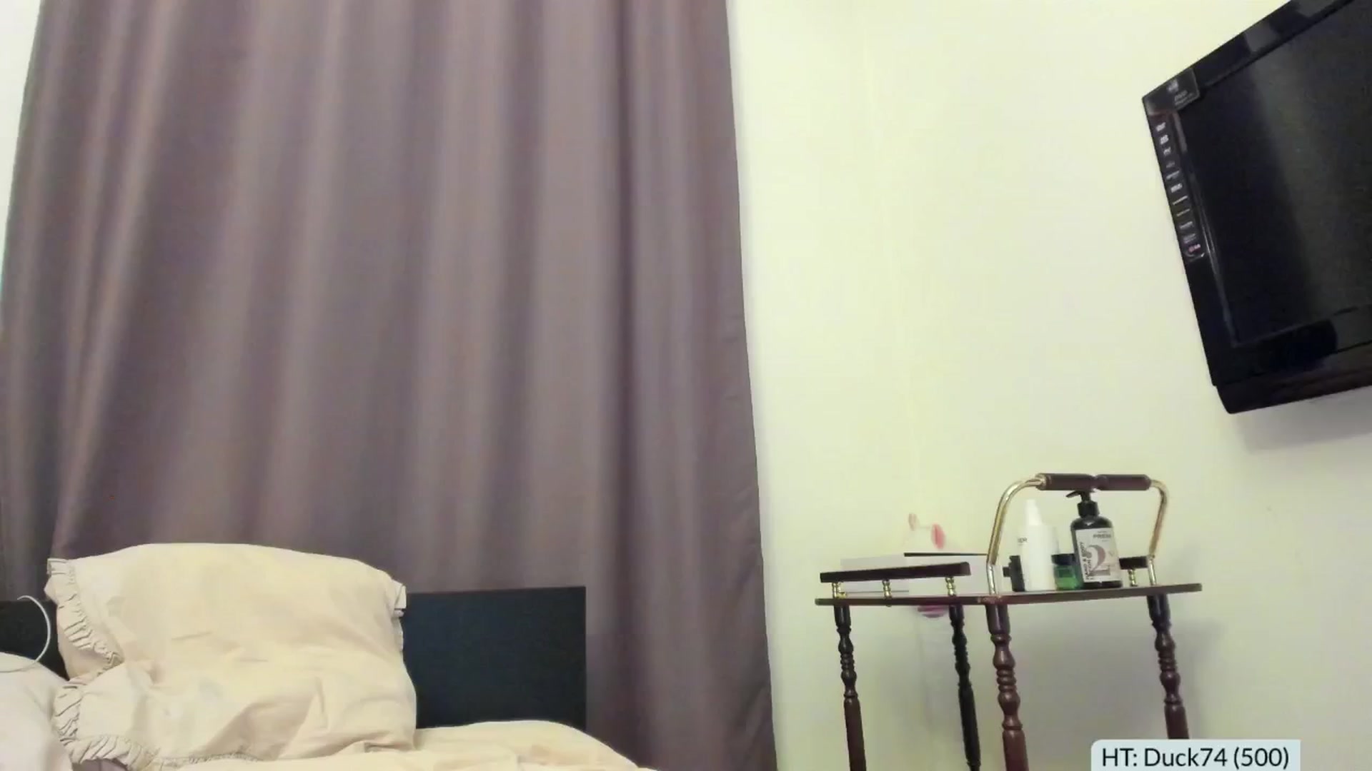 Gallery image thumbnail from Alena29's myfreecams stream on, 09/08/2024, 20:25 image 2 of 20
