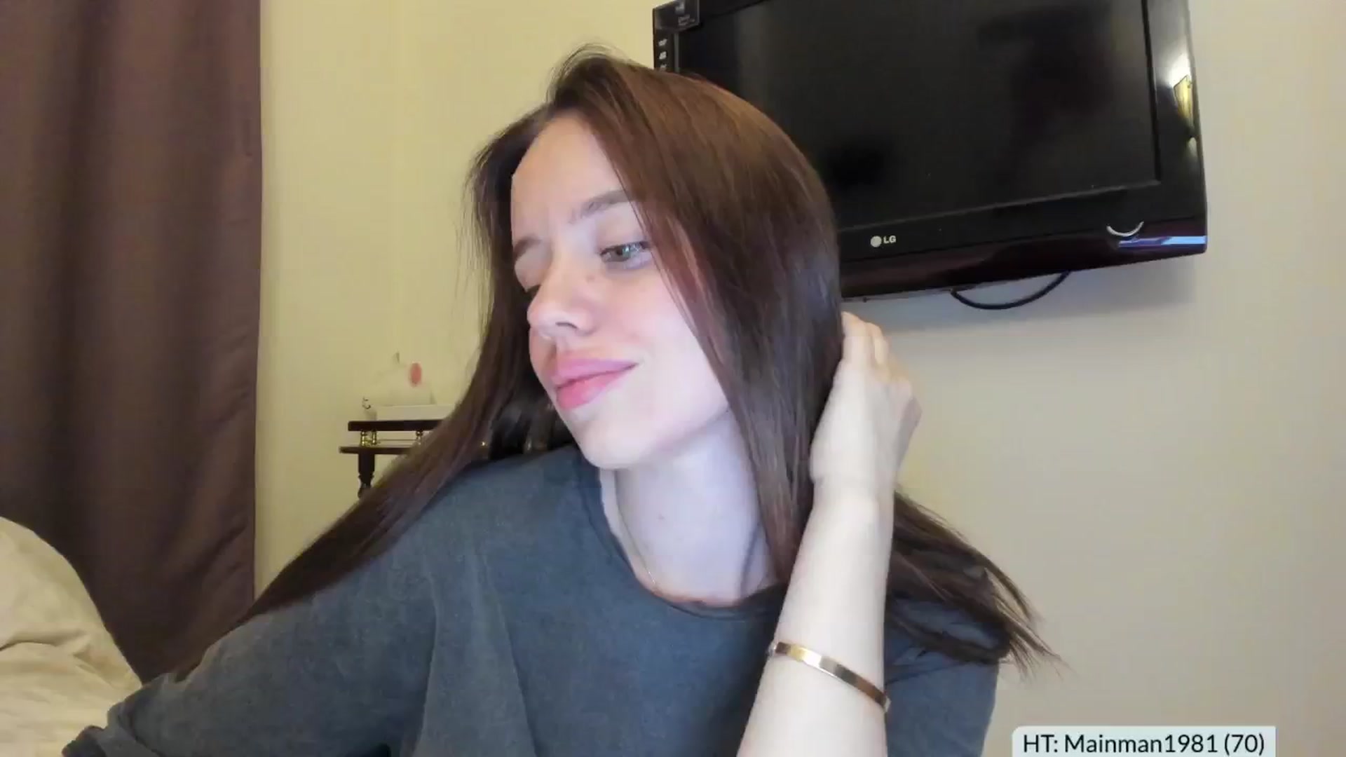Gallery image thumbnail from Alena29's myfreecams stream on, 09/17/2024, 16:18 image 9 of 20